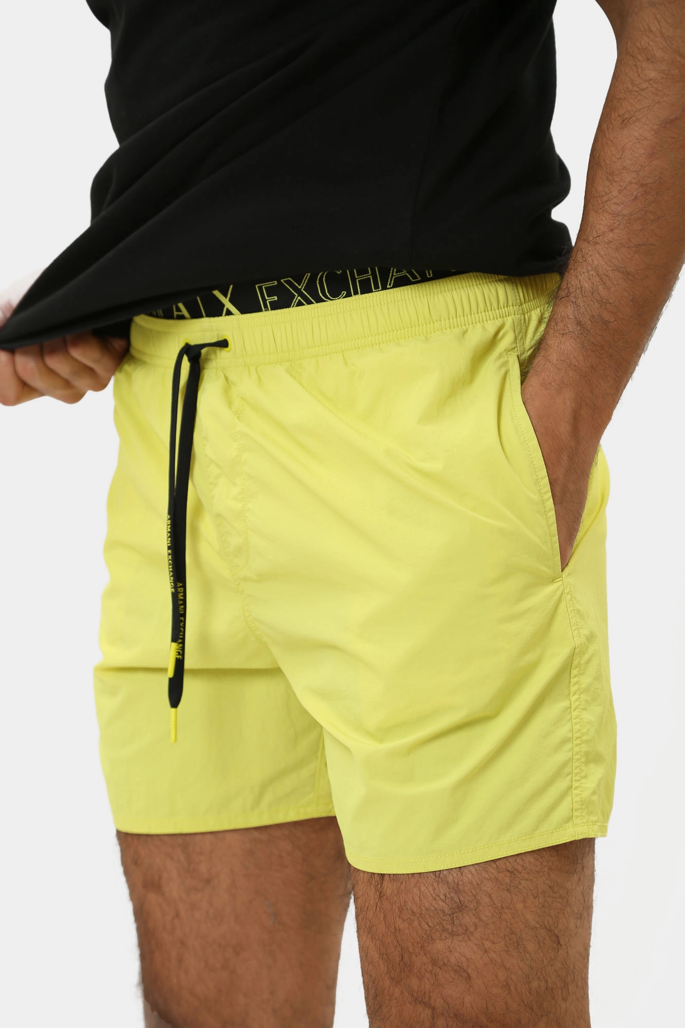 953020_4R642 Шорты плавательные Armani Exchange Желтый