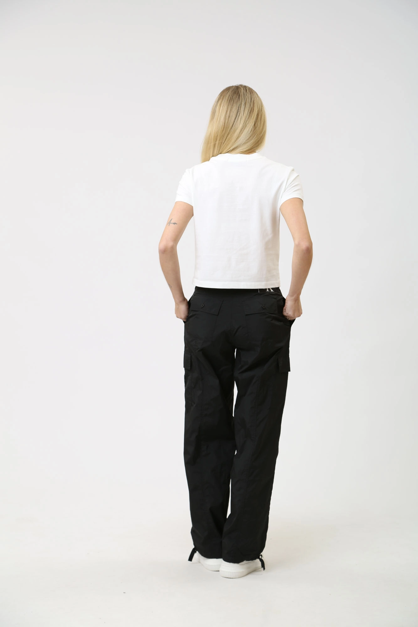 J20J223364 футболка calvin klein jeans 