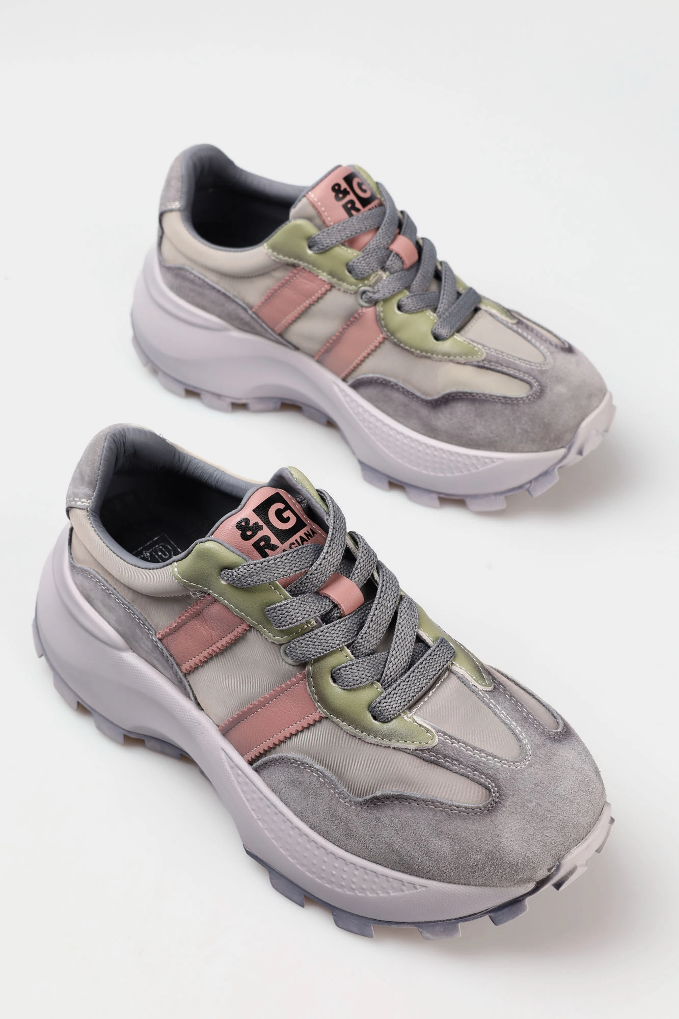 S8-8516 Кроссовки Graciana Серый