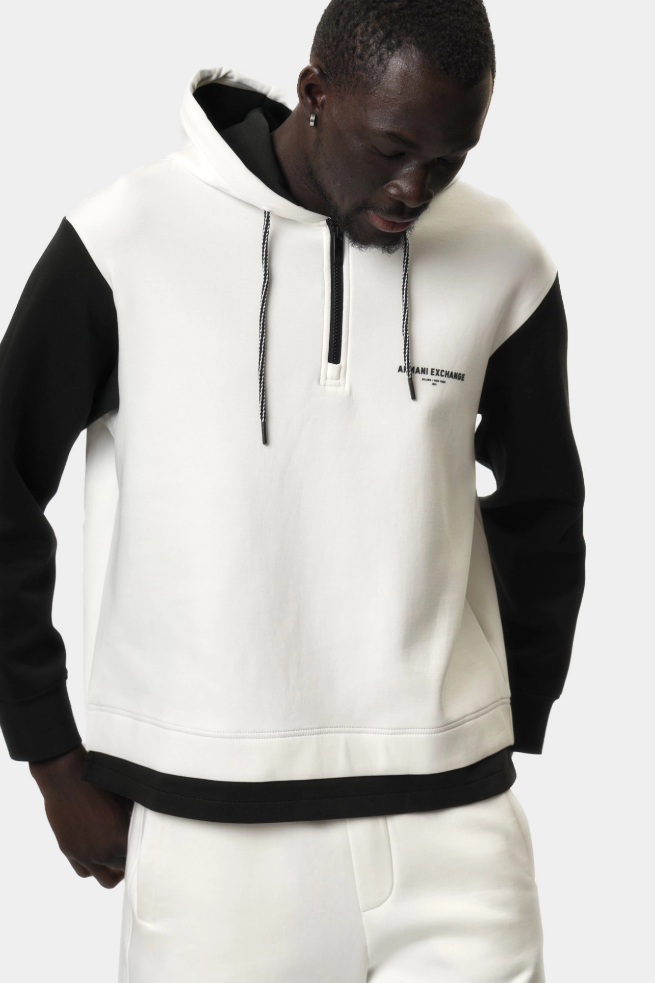 XM000291_AF10818 Худи Armani Exchange 