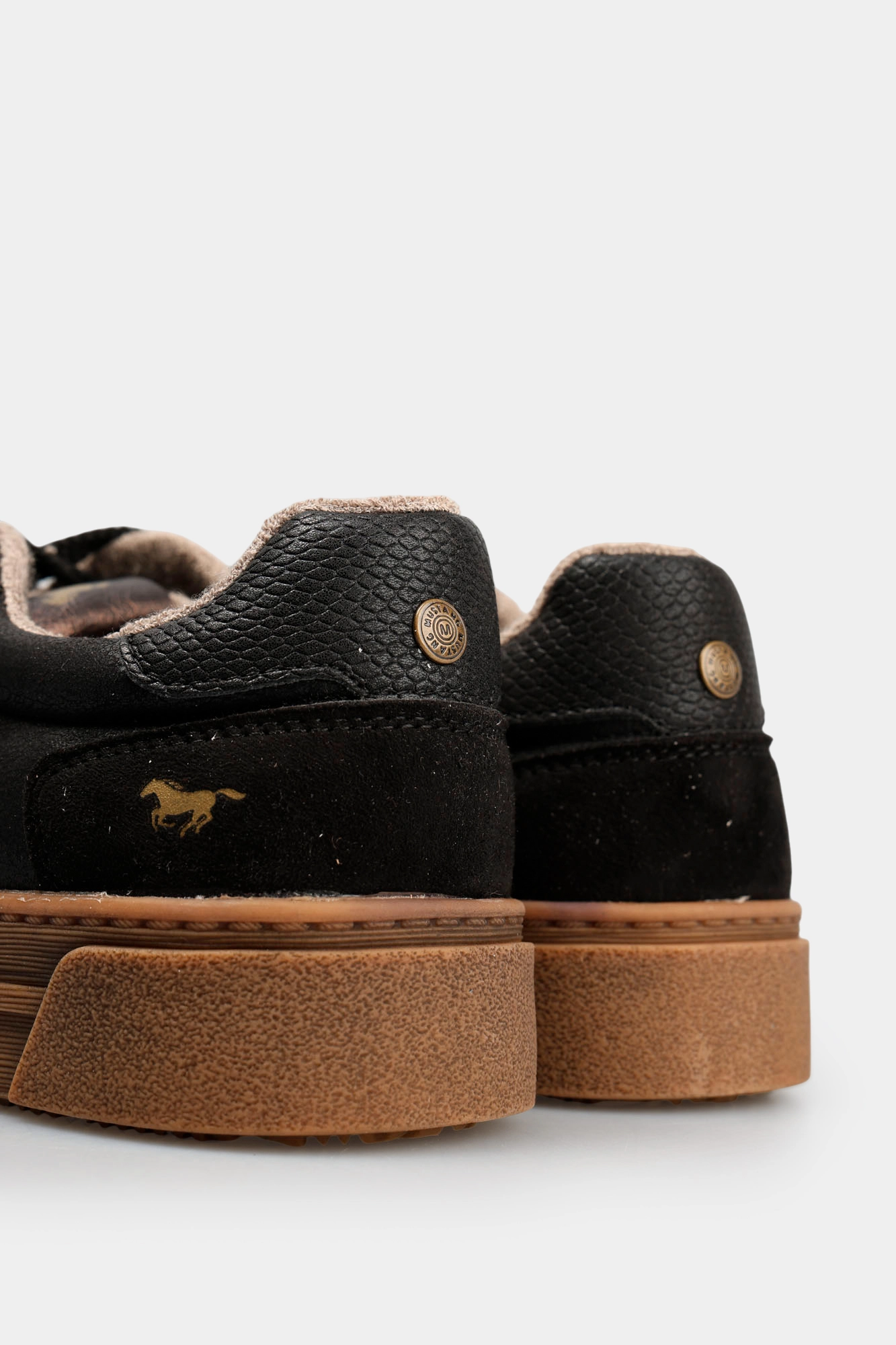 SU15M0212001 Кеды Mustang Черный