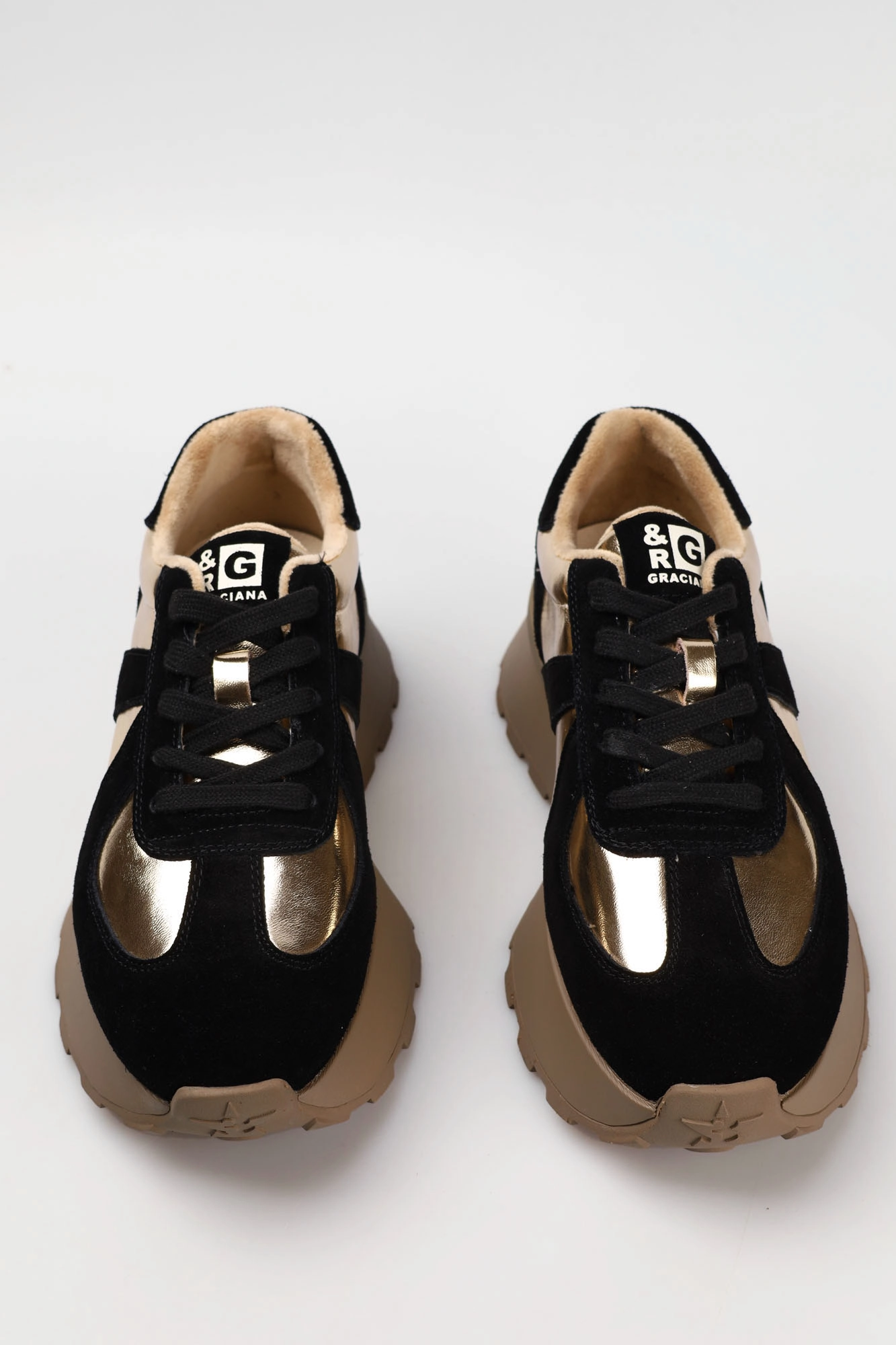S8-830 Кроссовки Graciana Черный
