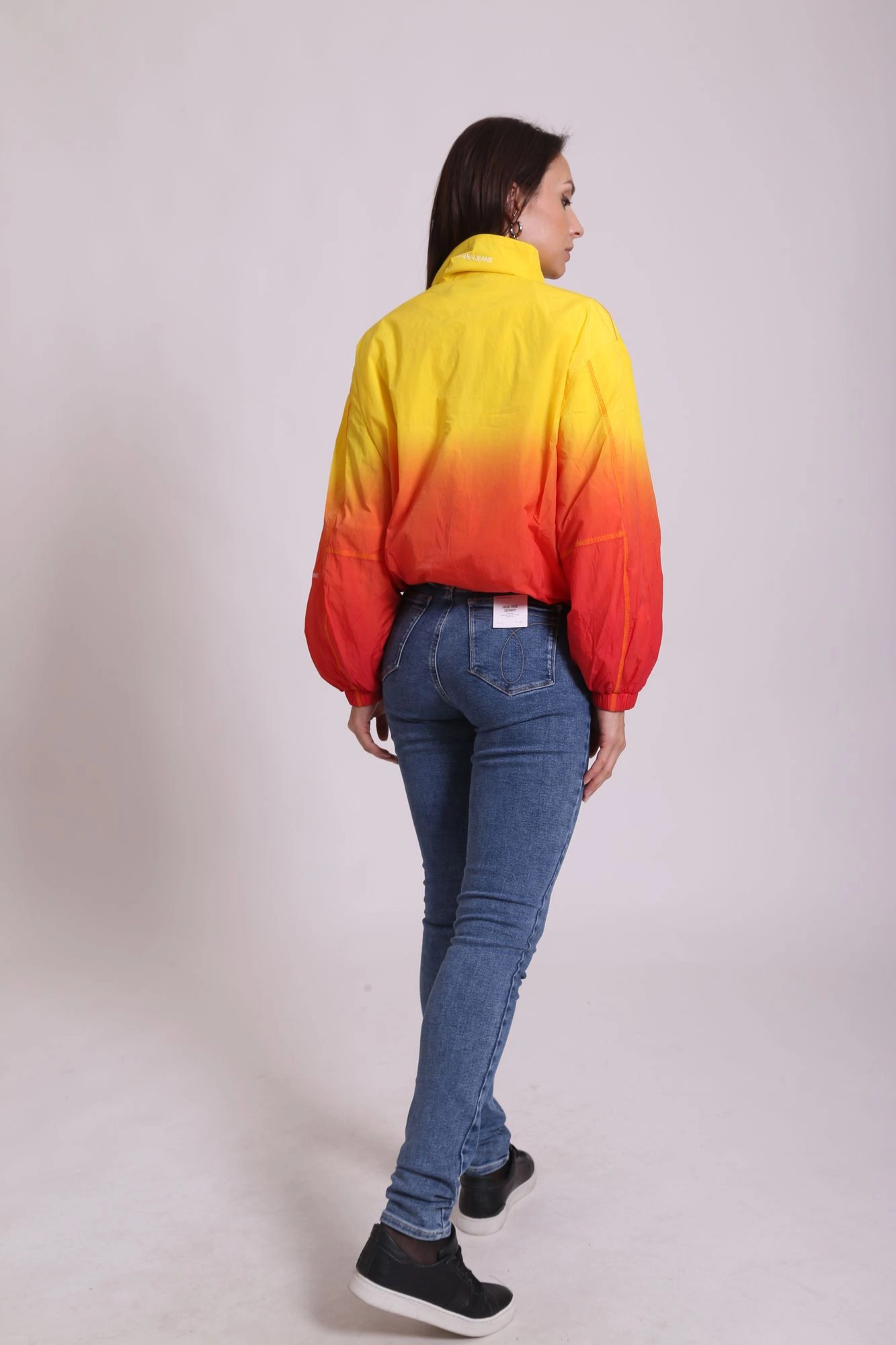 J20J216257 ветровка calvin klein jeans 