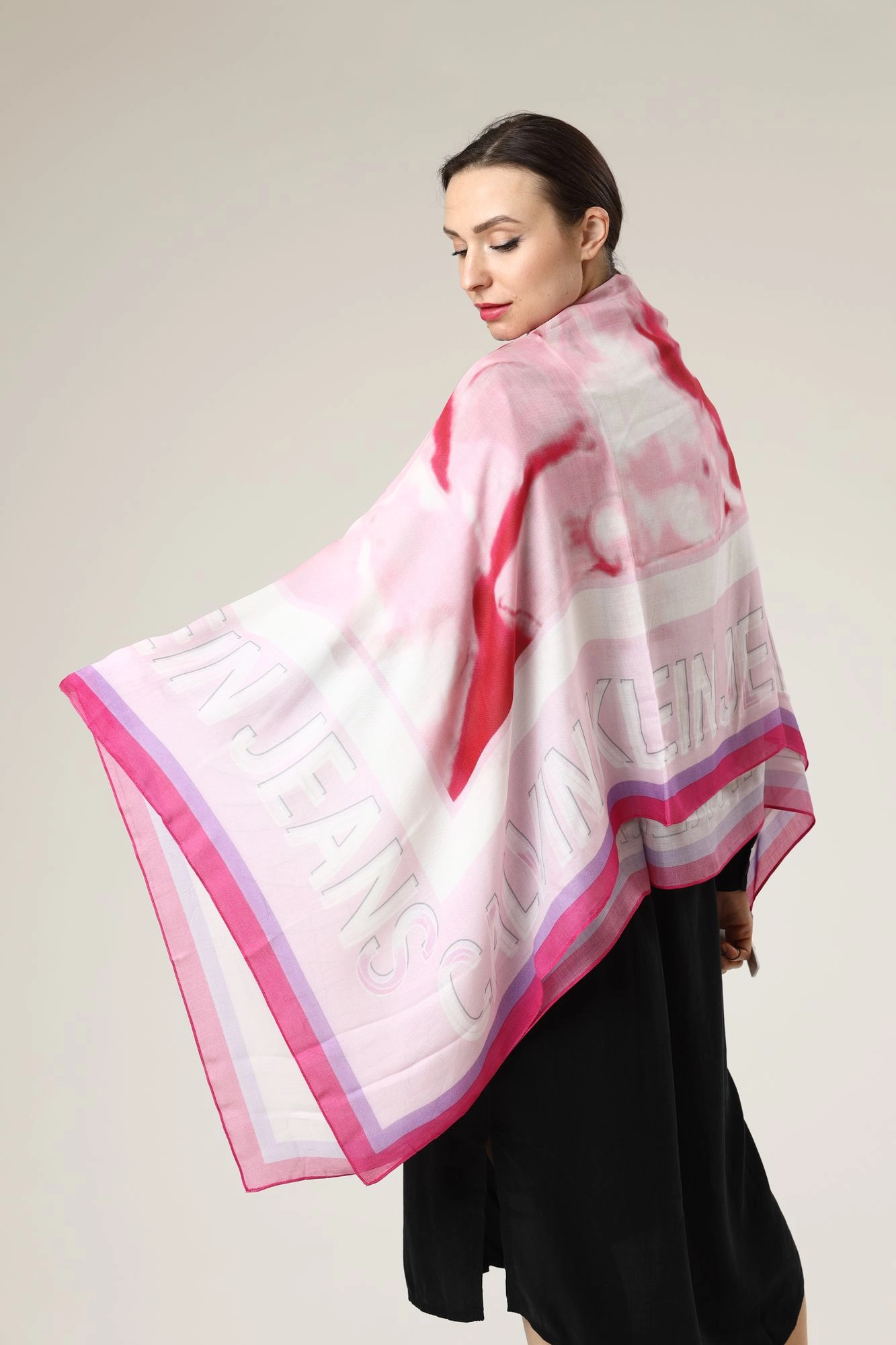 K60K608021 Шарф Calvin Klein Jeans Розовый