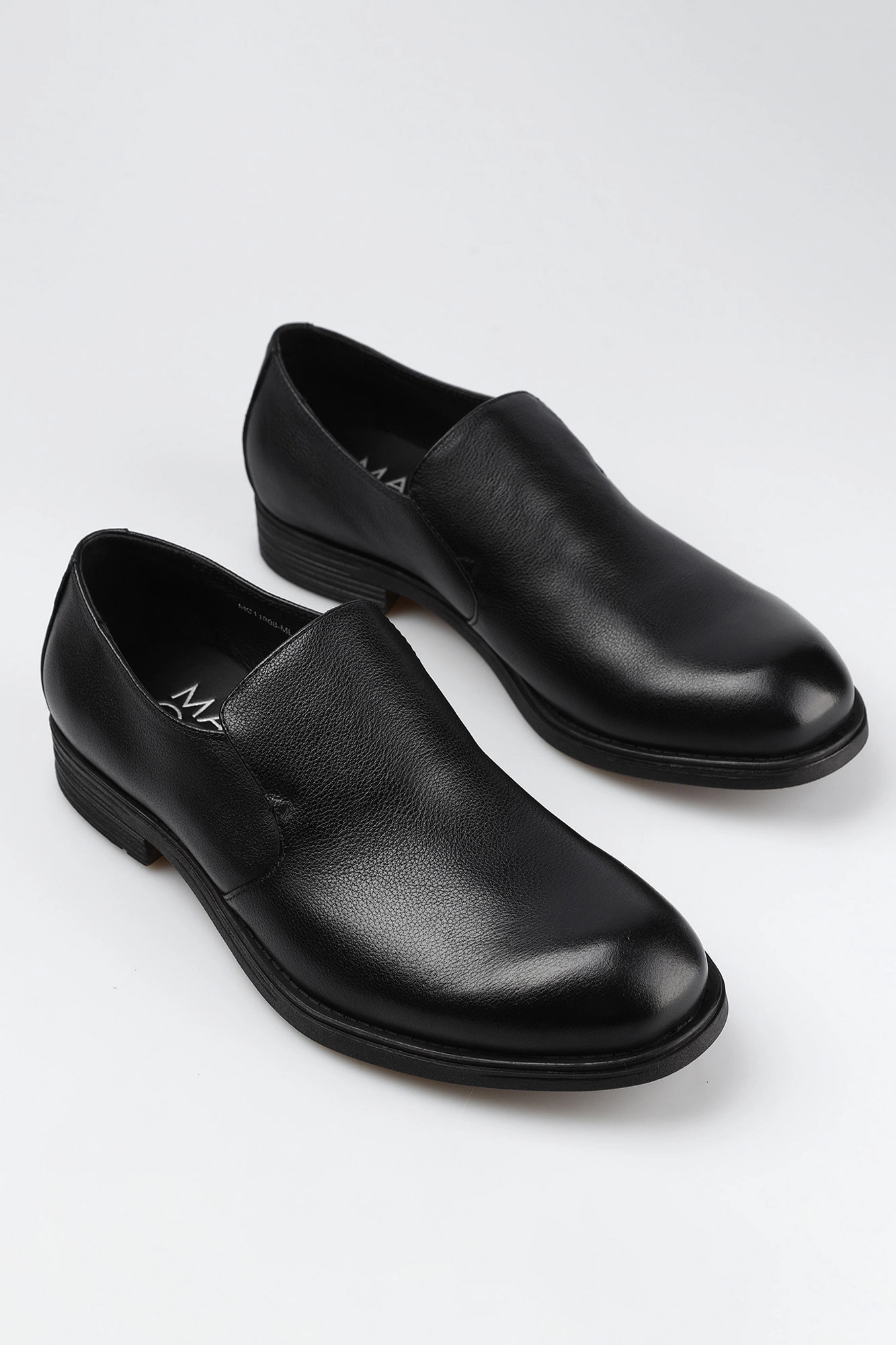 MC11808-ML/10 нат.кожа Полуботинки муж кожа чер. Туфли Marc Cony Черный