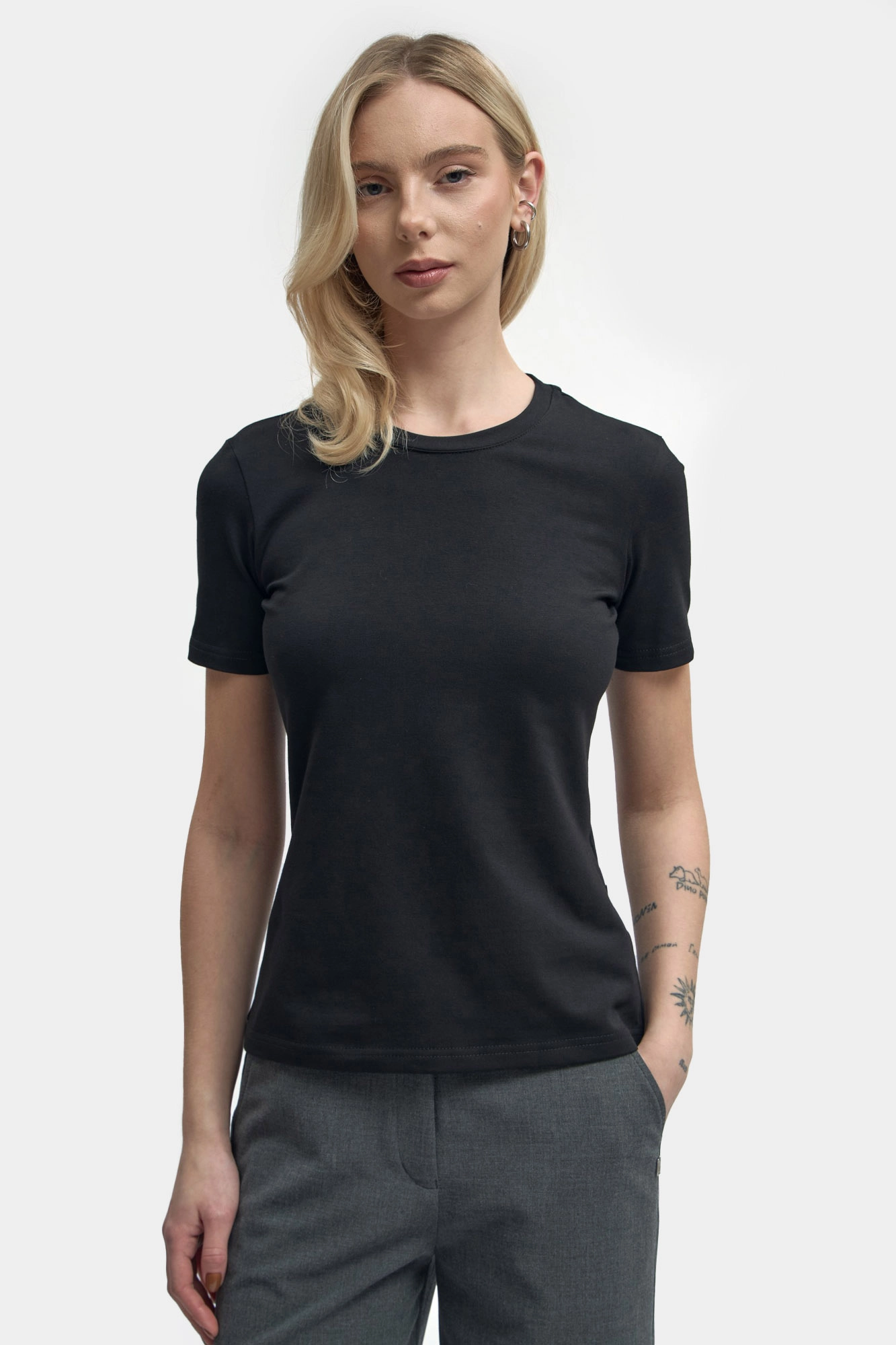 W-261-P-22-1708 футболка the hills 