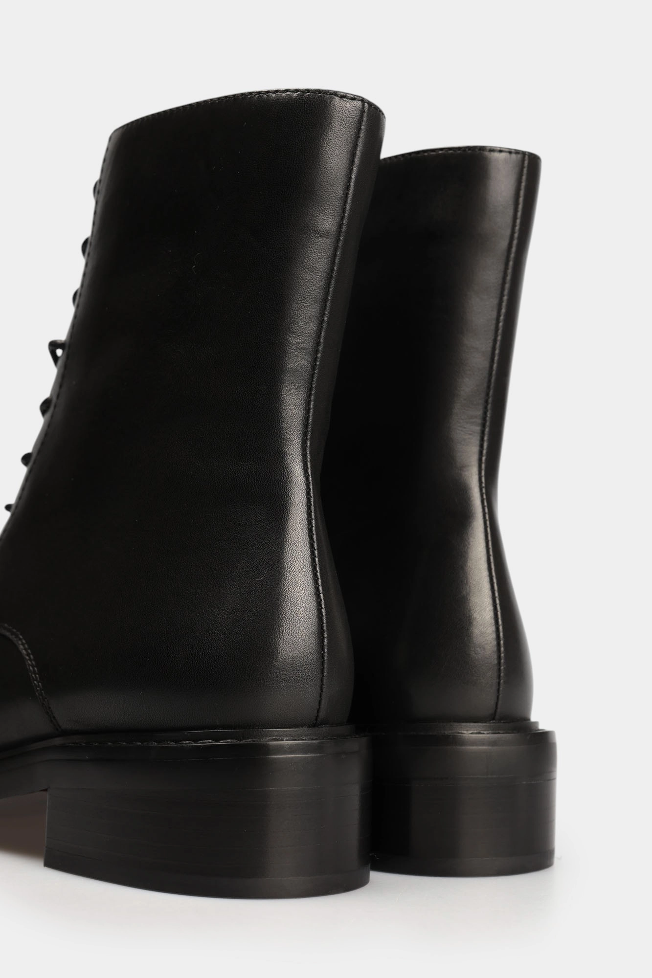 L25155-7 Ботинки Graciana Черный