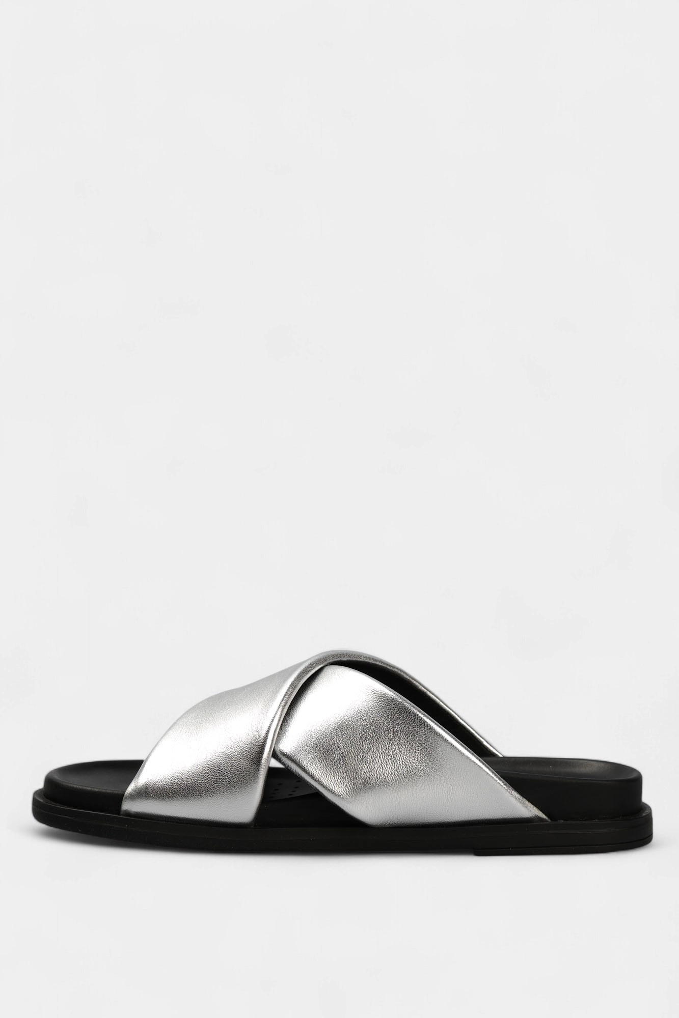 D55YWB000Y2C Сабо Geox Серебряный