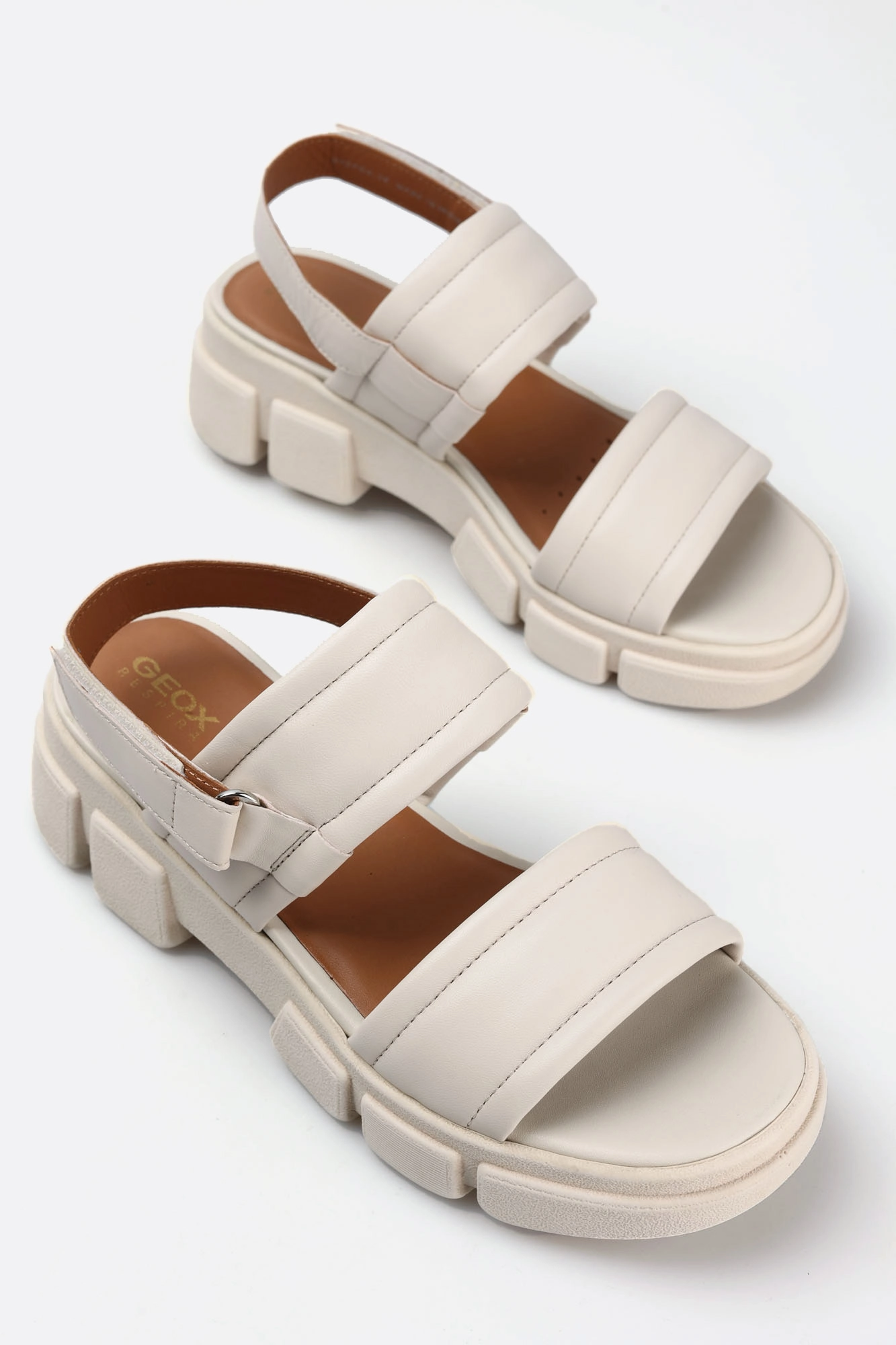D45PSA000TU Сандалии Geox Молочный