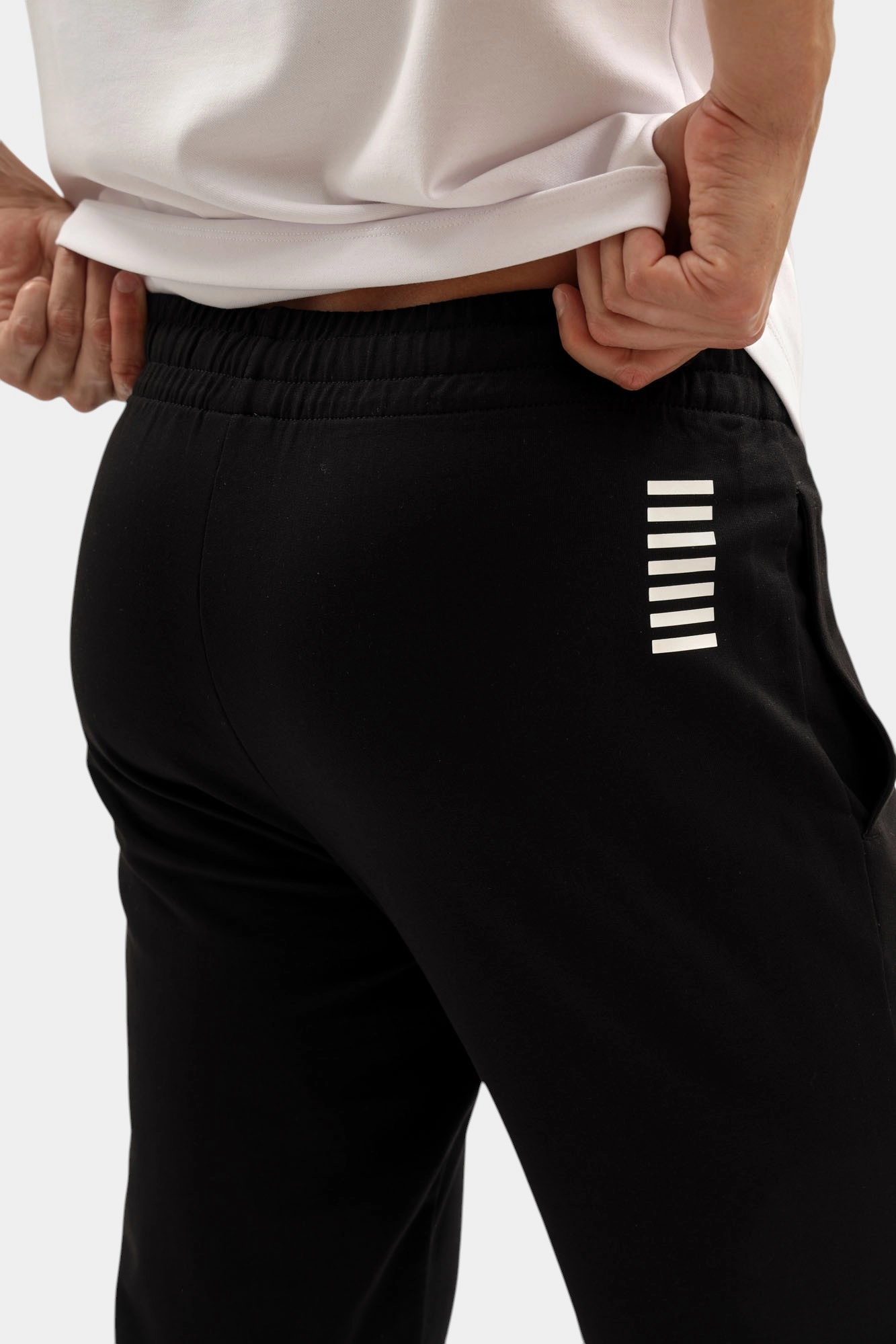 8NPP65_PJVRZ Брюки спортивные EA7 Черный