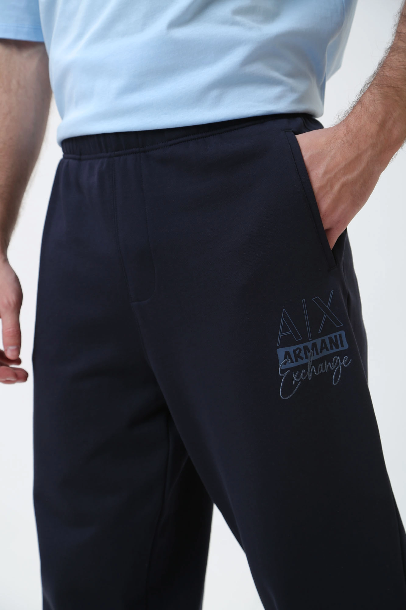 3DZPHK_ZJXRZ Брюки спортивные Armani Exchange Синий