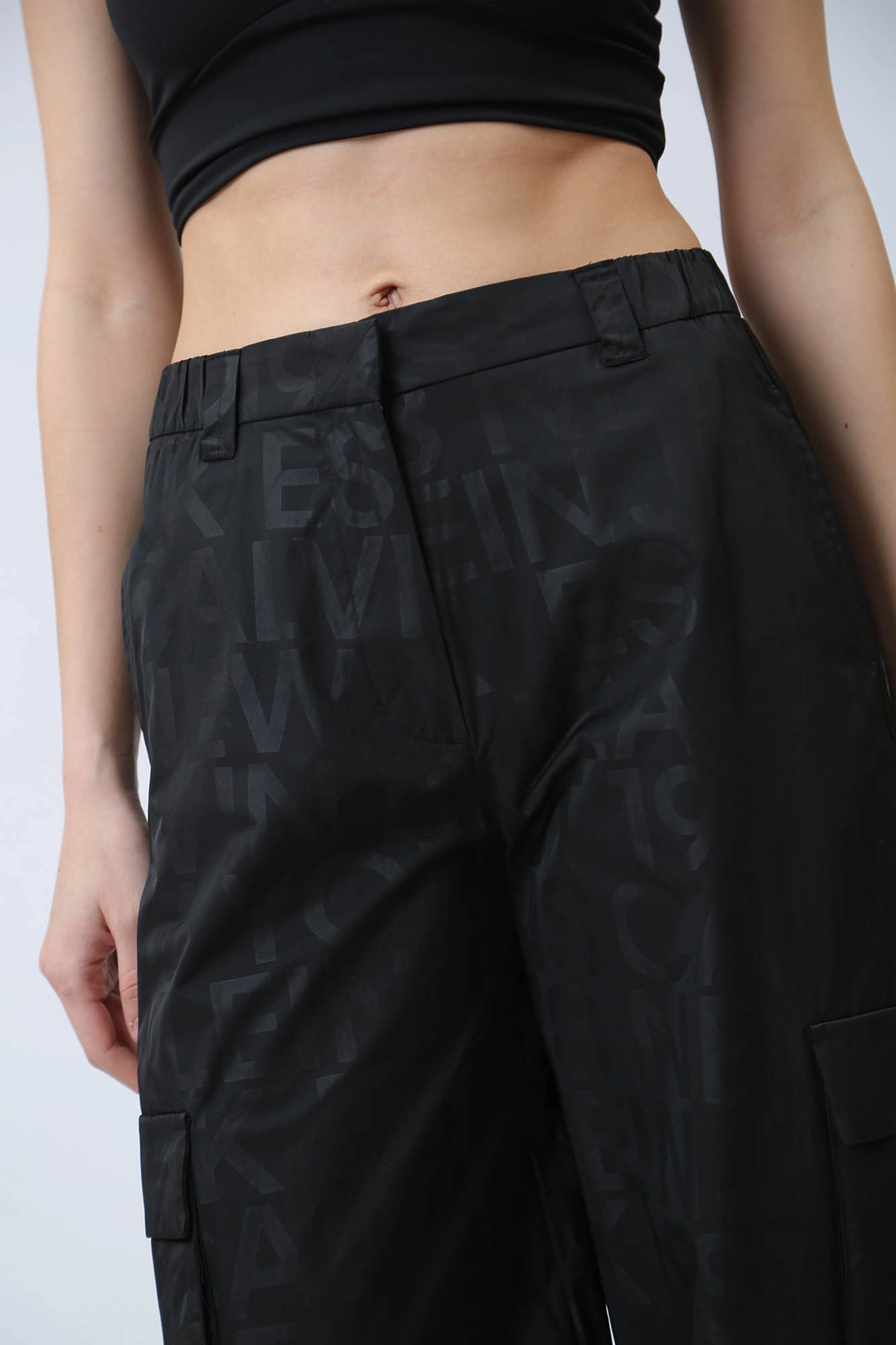 J20J222596 брюки calvin klein jeans 