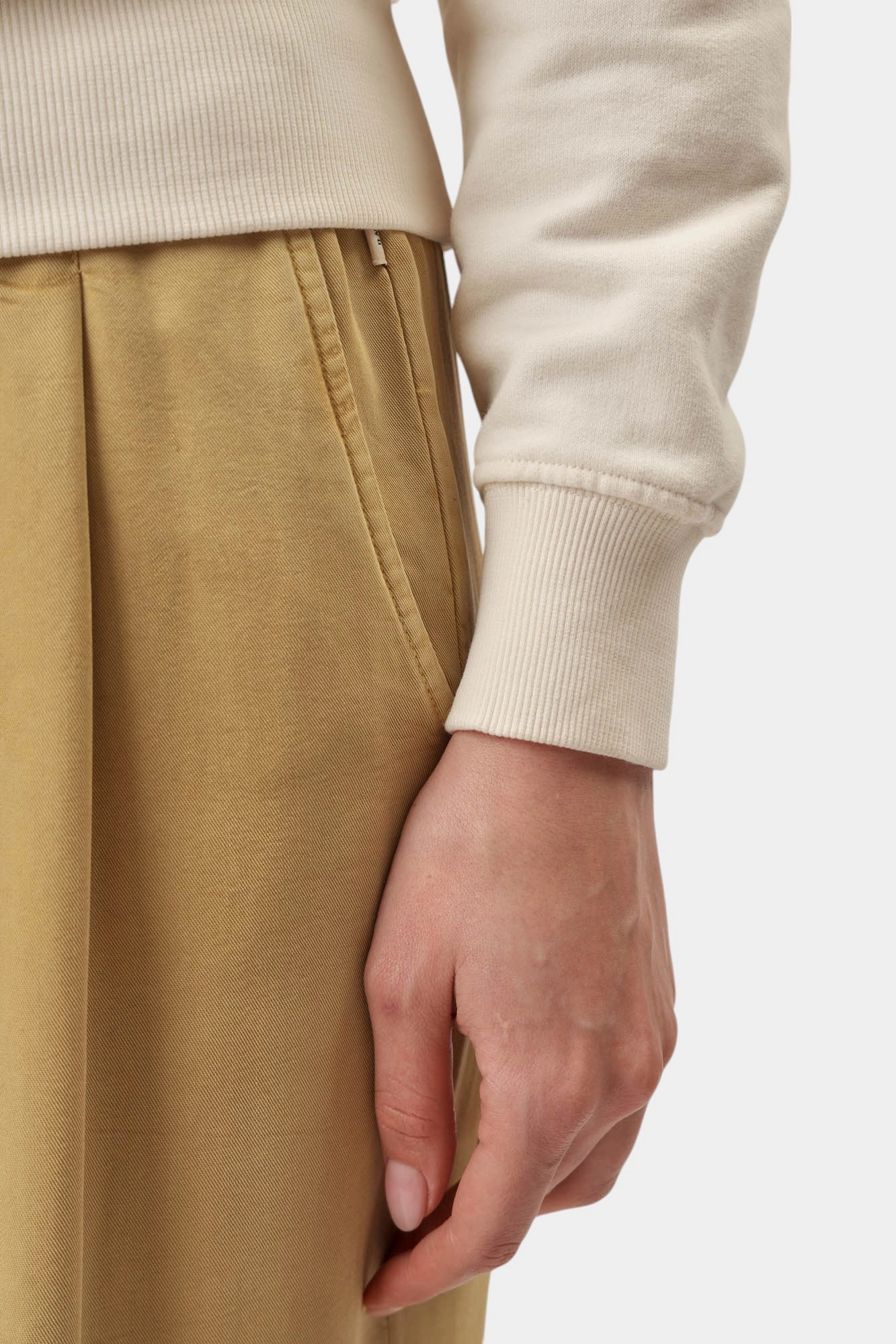 1016165 свитшот mustang