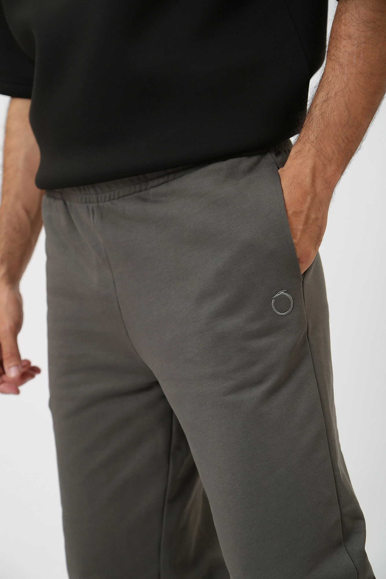 52P00379-1T006303 Брюки спортивные Trussardi Серый