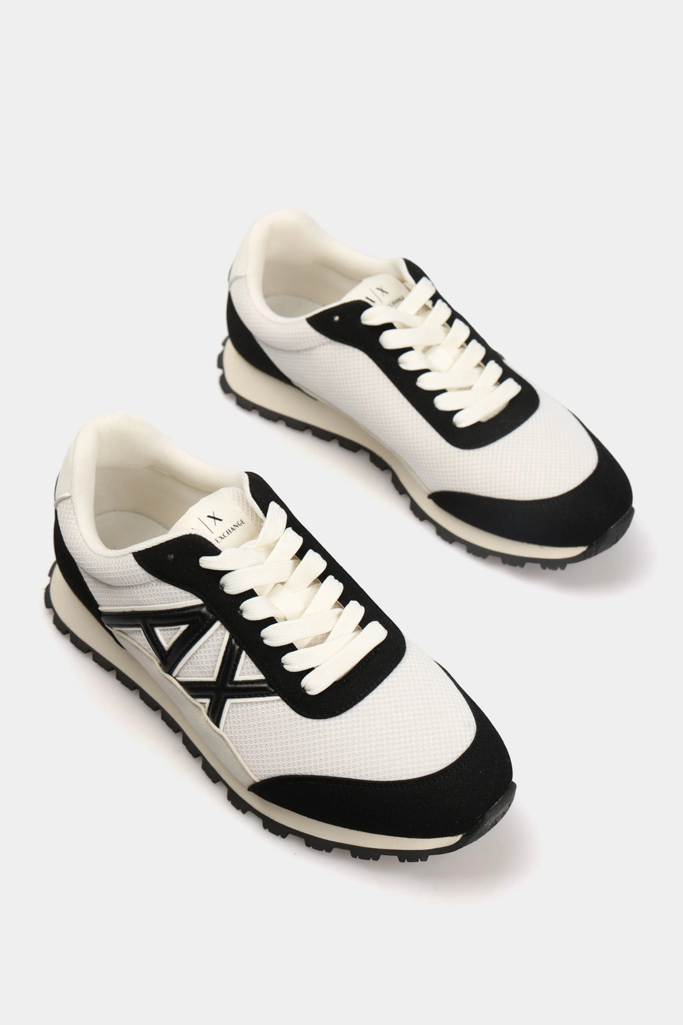 XDX193_XV942 Кроссовки Armani Exchange Белый