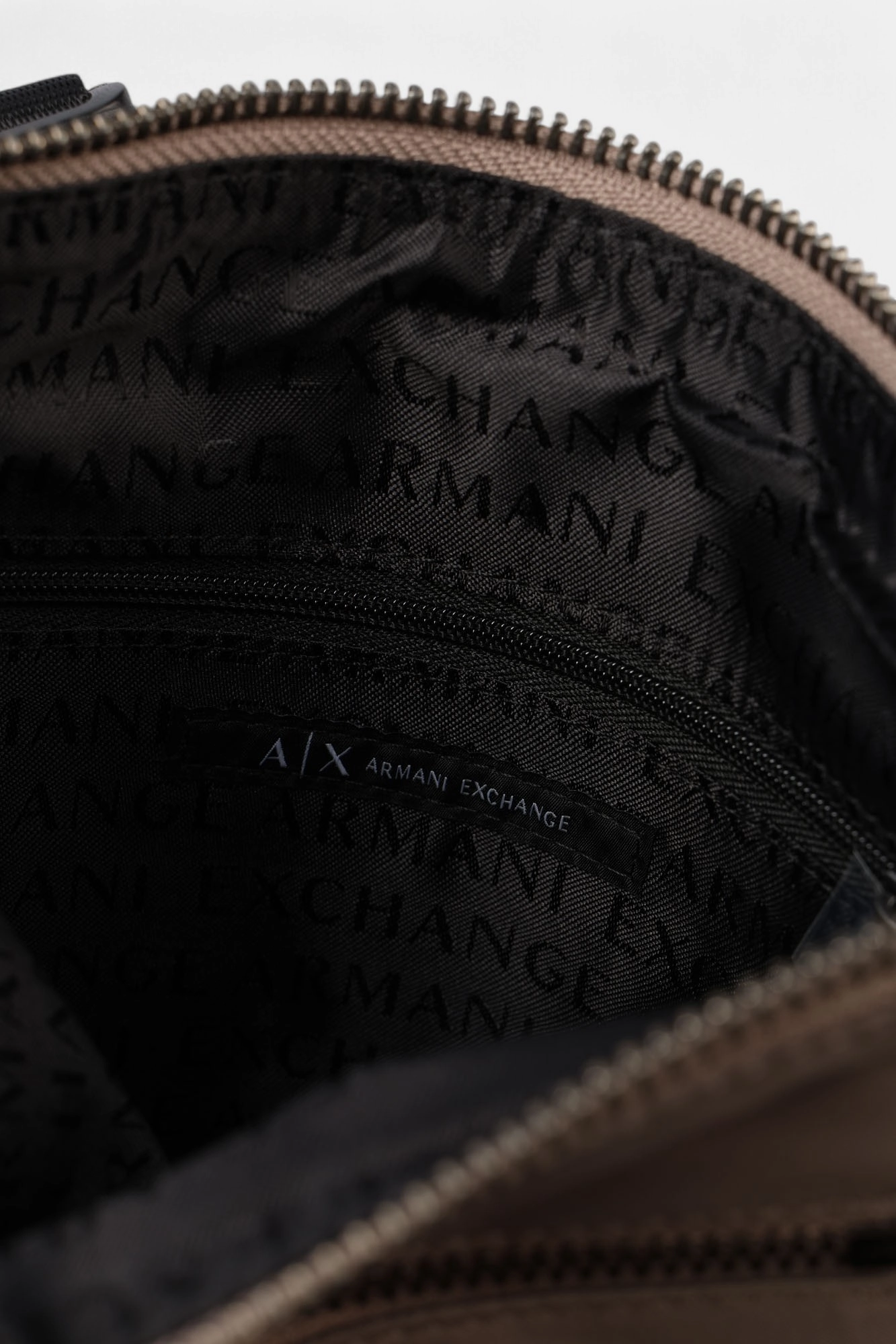 XM000105_AF15129 Сумка Armani Exchange Коричневый