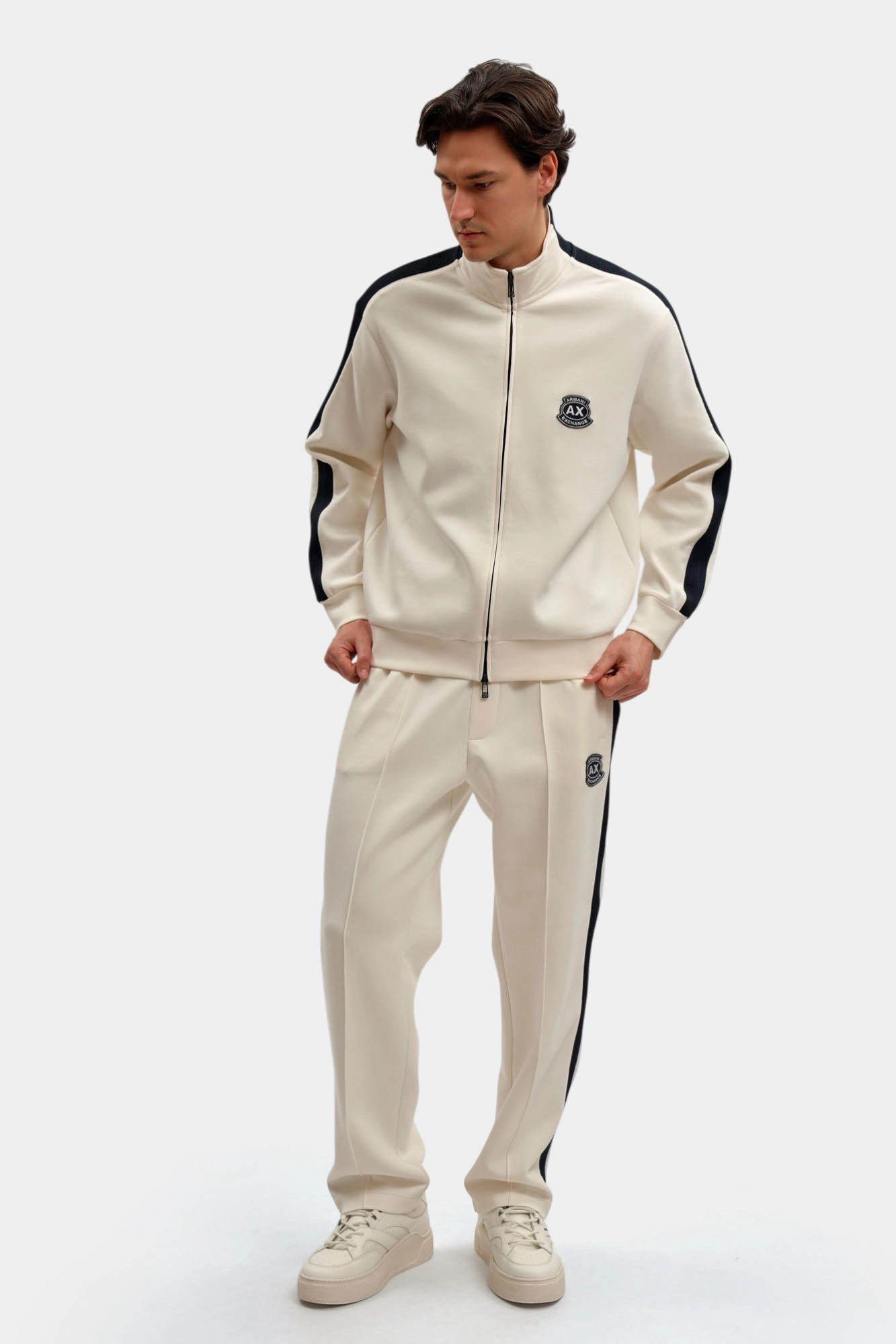 XM002367_AF13047 Куртка Armani Exchange Бежевый