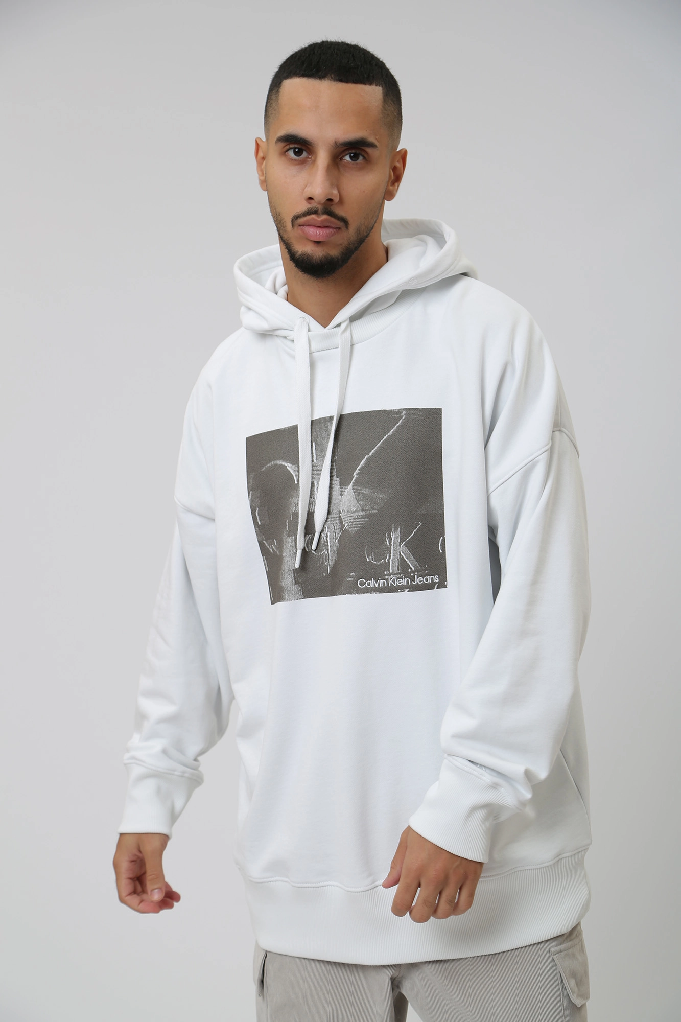 Calvin klein jeans white sweatshirt discount