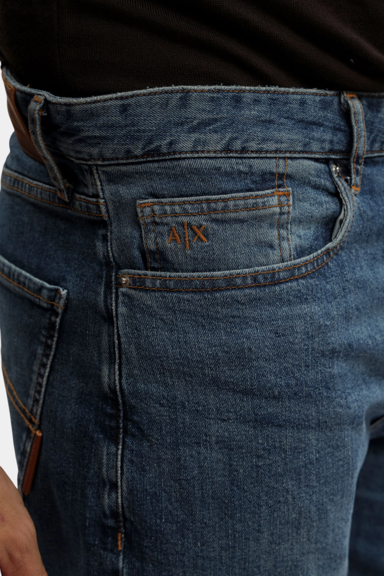 XM000072_AF18811 Джинсы Armani Exchange Голубой