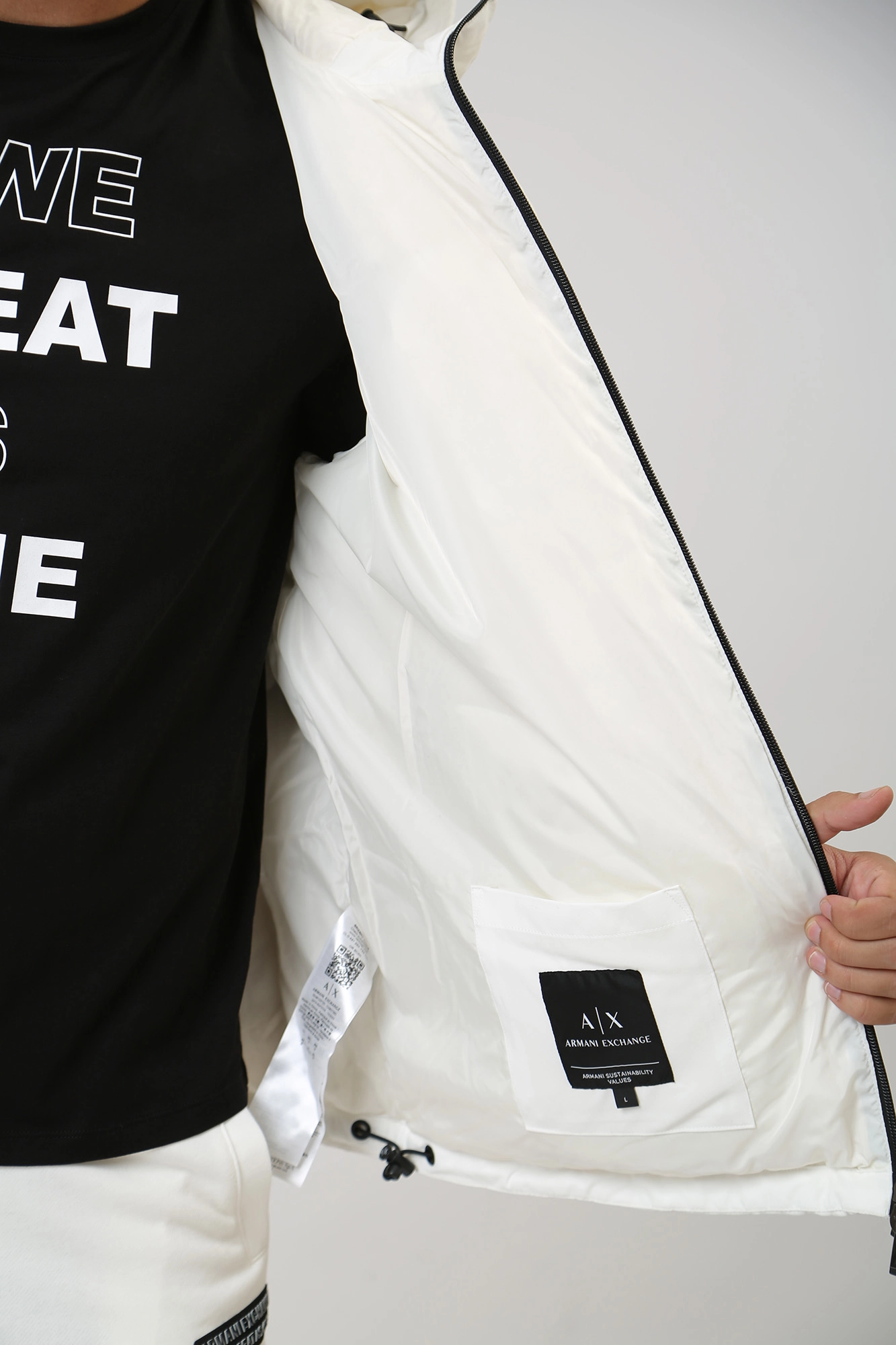 6RZB03_ZNICZ Куртка пуховая Armani Exchange Белый