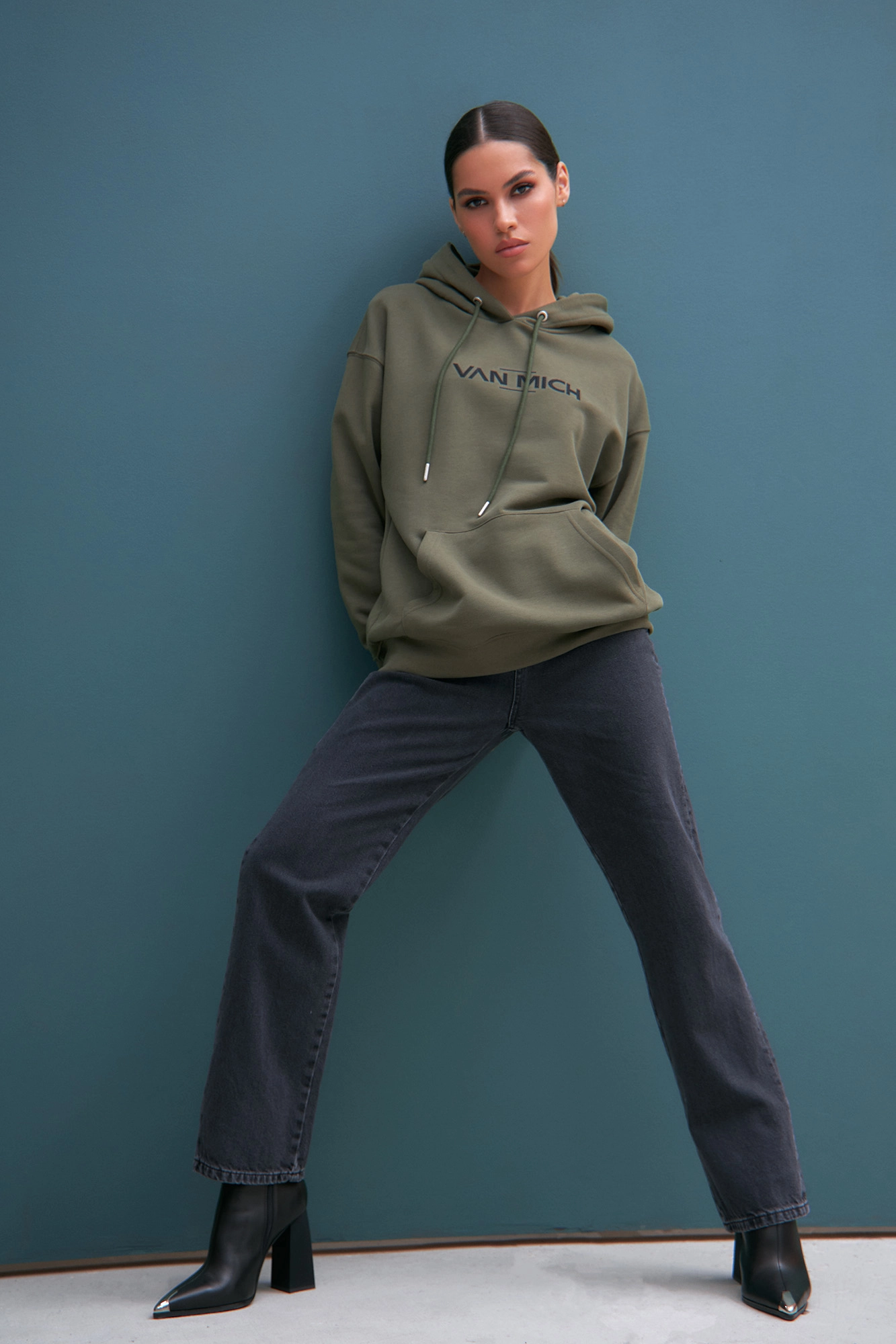 VW-232-20-335 худи van mich 