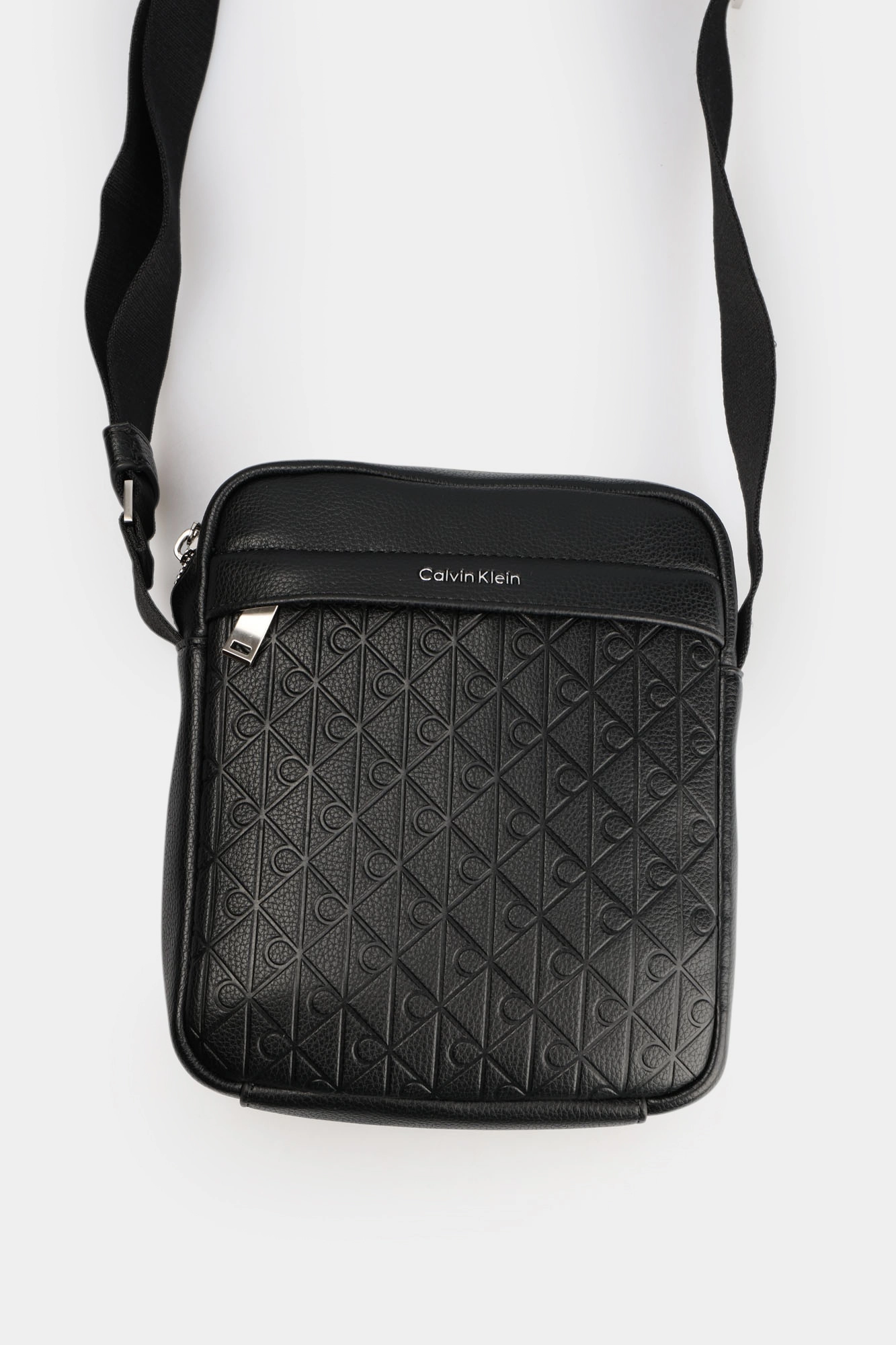 LV04D3204G Сумка Calvin Klein Jeans Черный