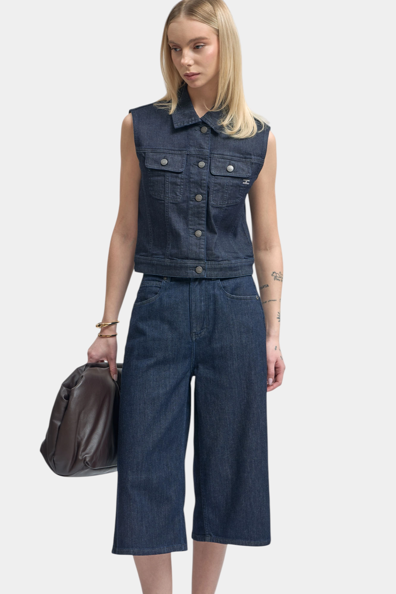 W-261-FT-56-0081 шорты джинсовые the hills 