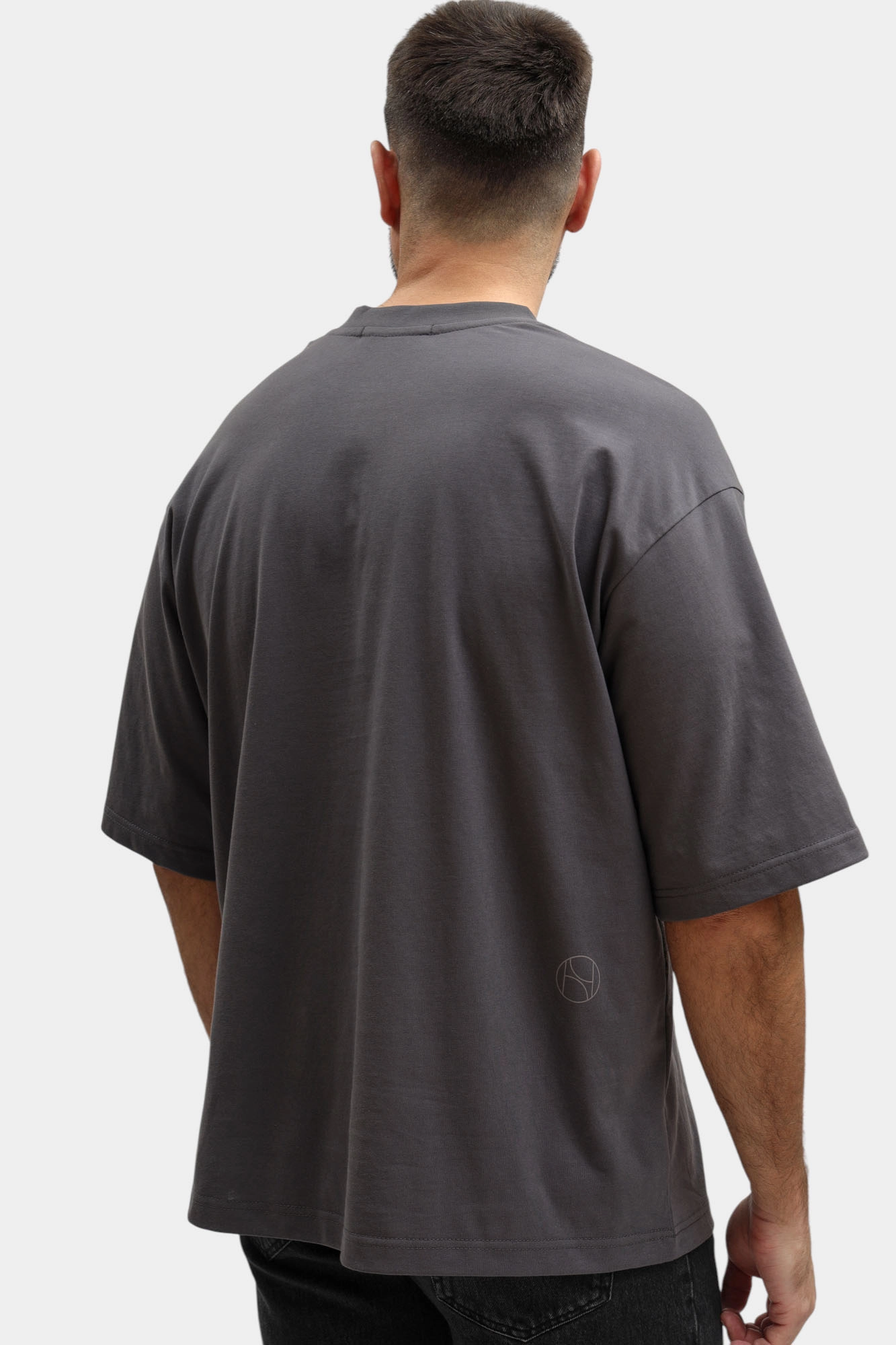 M-261-P-22-1405 Футболка The Hills Серый