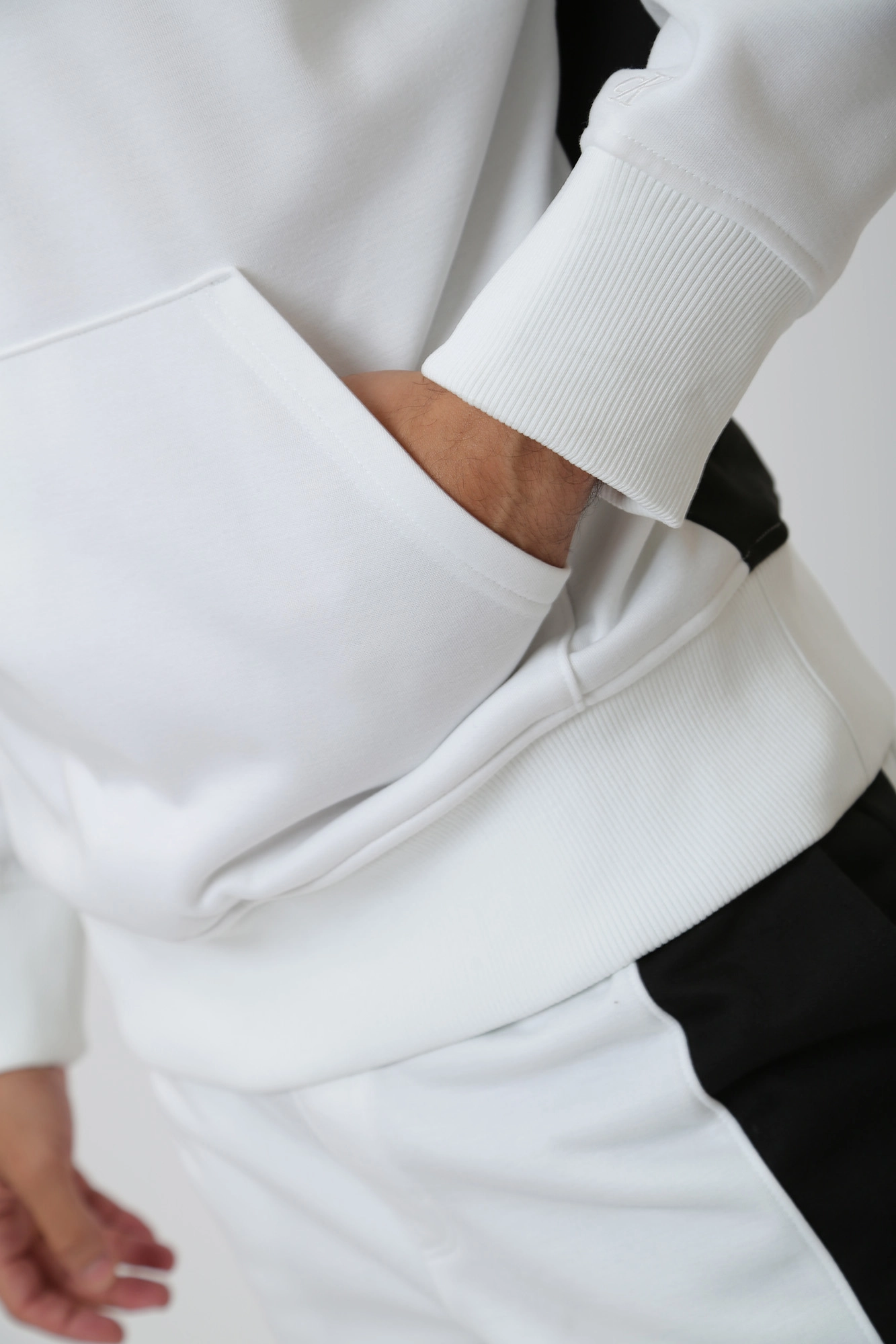 J30J324089 Худи Calvin Klein Jeans Белый