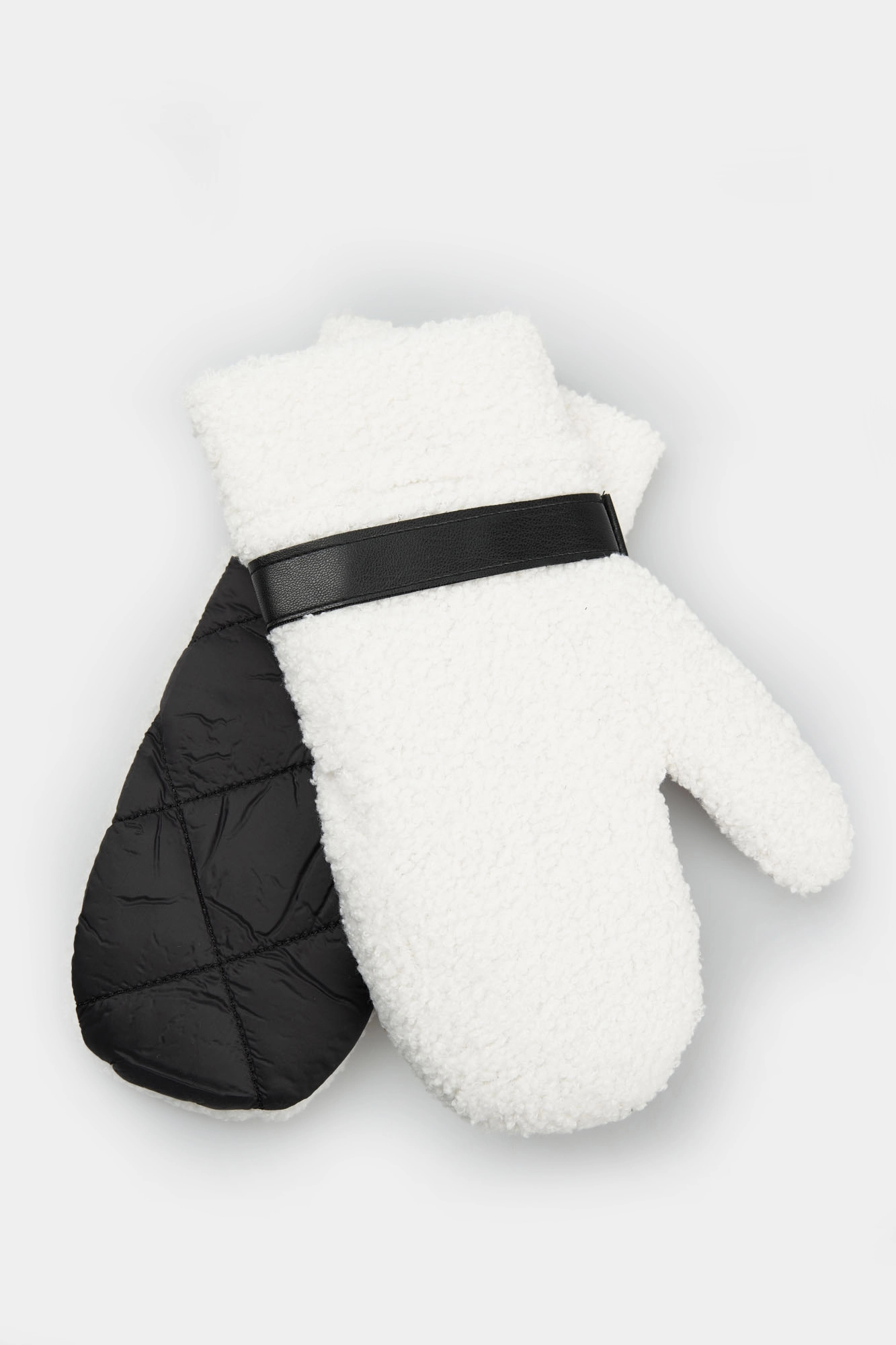 113-736-41 Варежки Marc Cony Черный