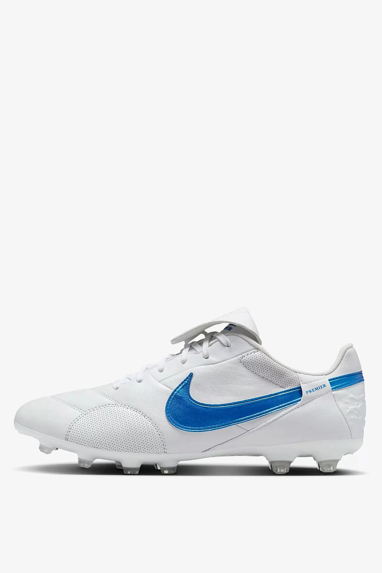 Футбольные бутсы Nike