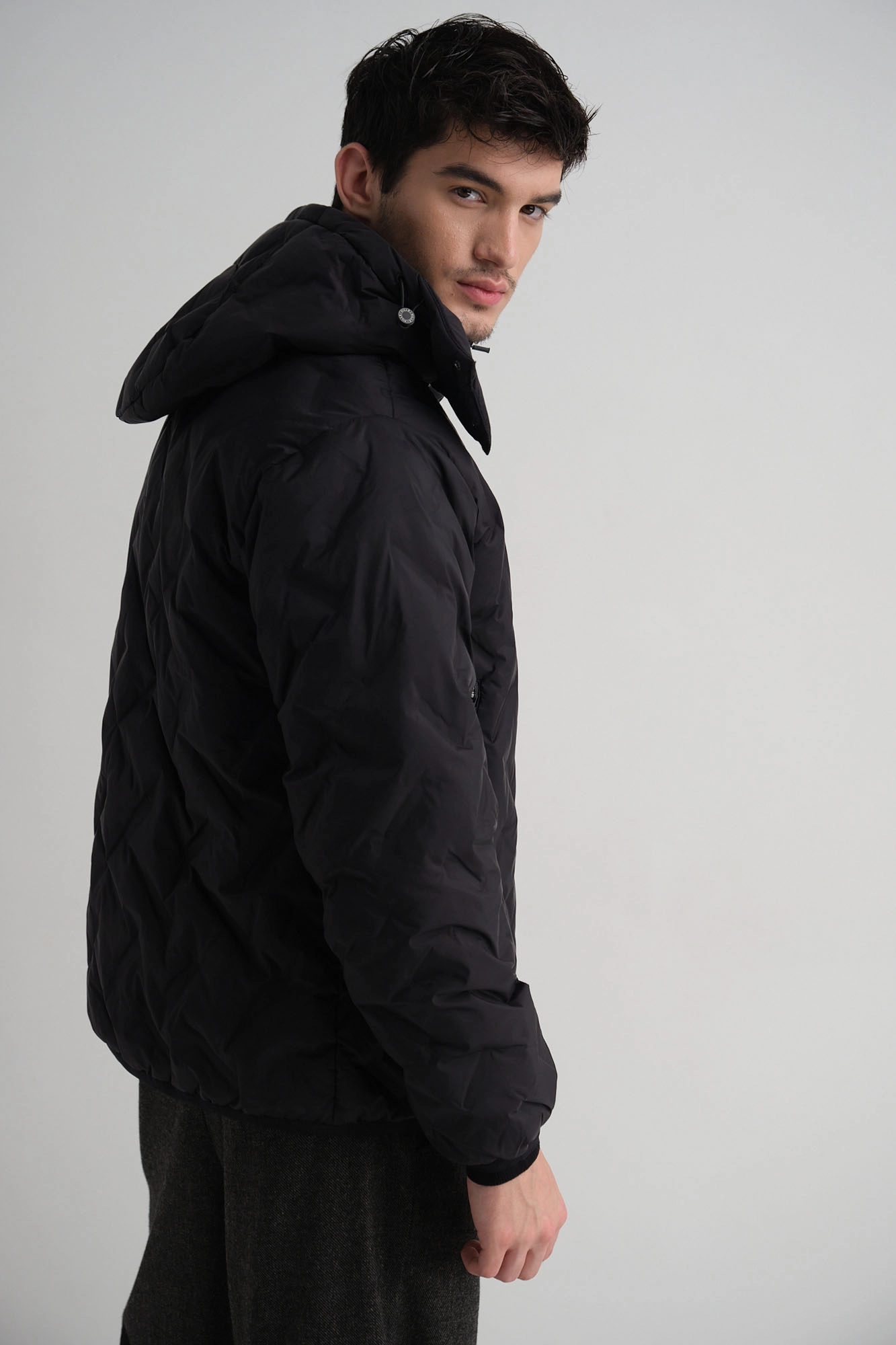 M-242-KT-34-0001 Куртка The Hills Черный