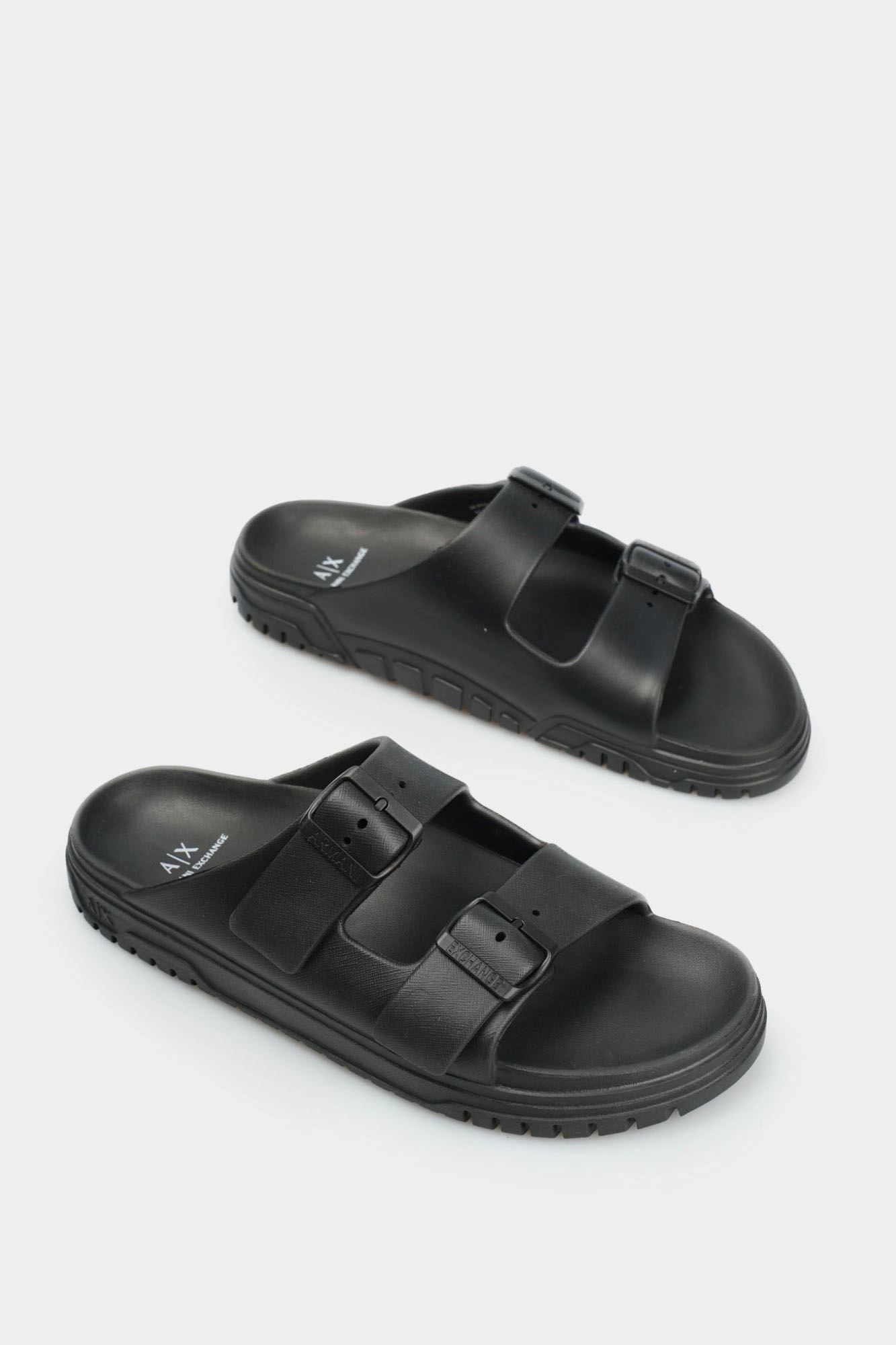 XUP015_XV821 Шлепанцы Armani Exchange Черный