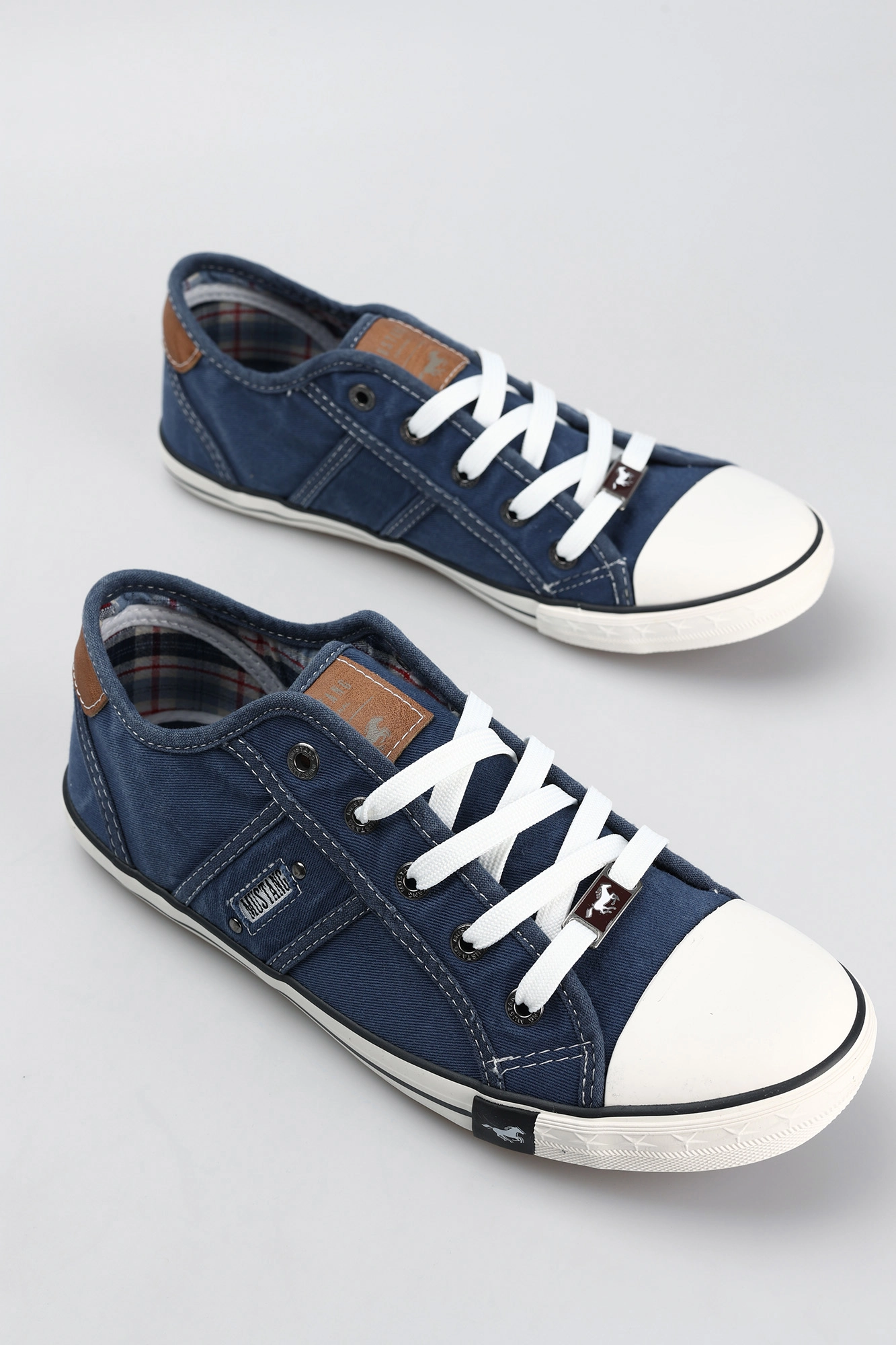Mustang shoes ebay online