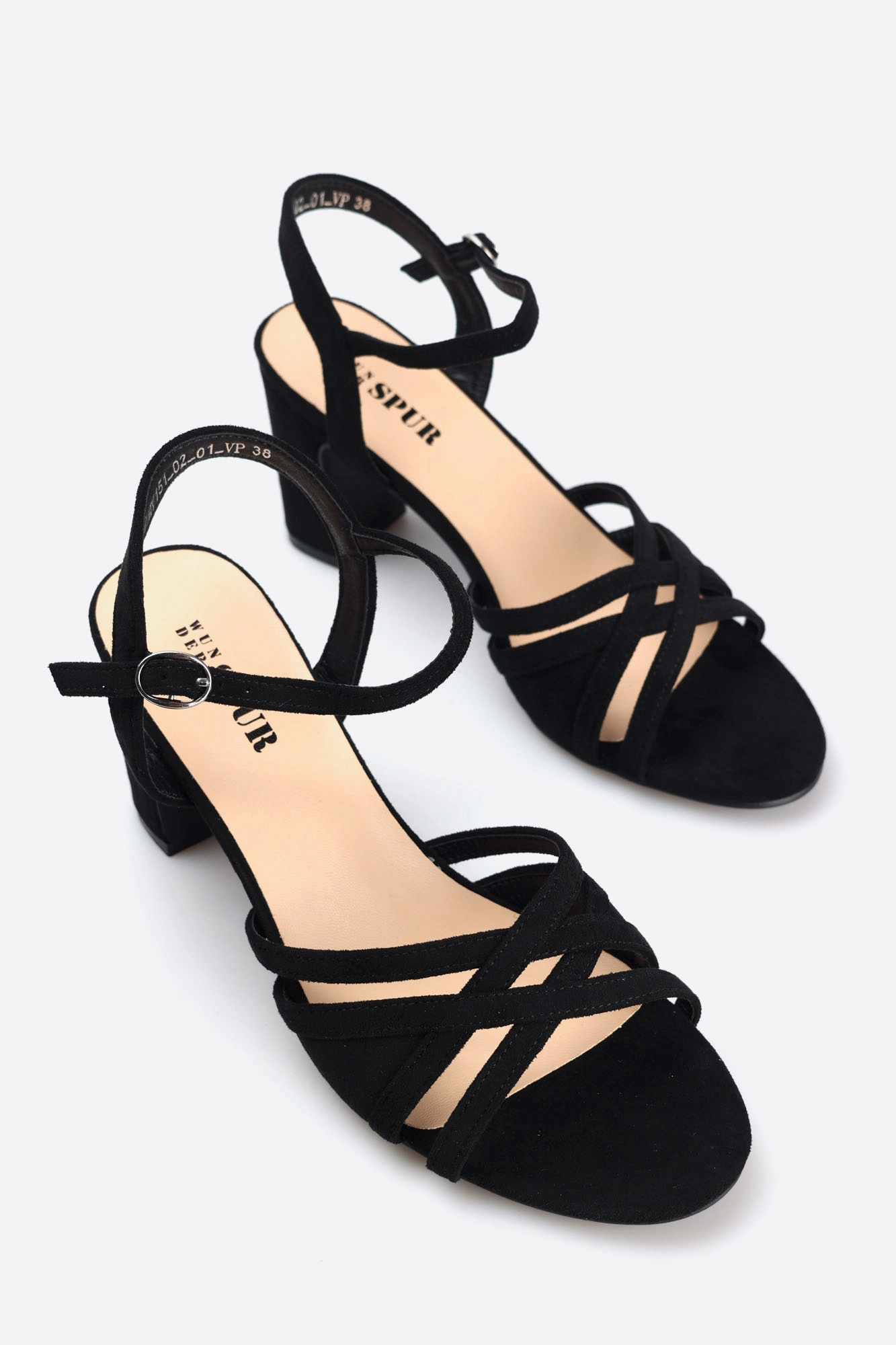 HV151_02_01 Босоножки Spur Черный