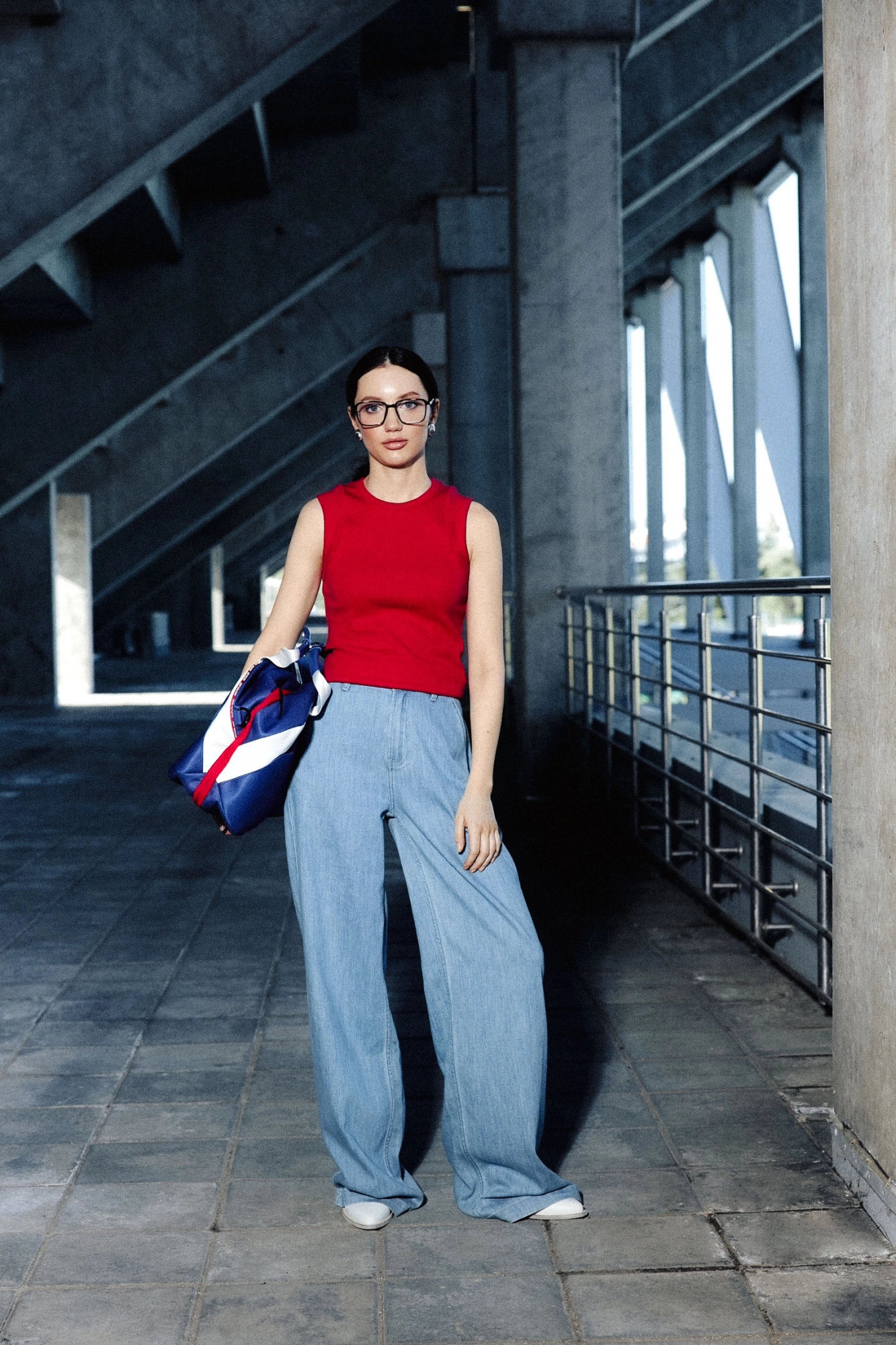 W-242-THT-22-0025 майка the hills