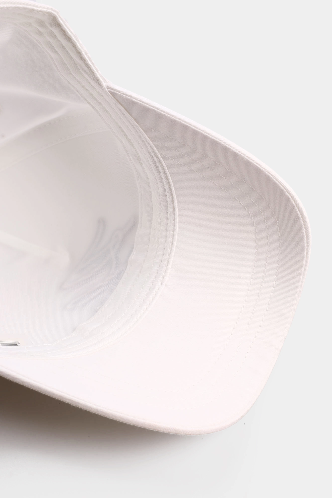 543123_805616 Кепка Karl Lagerfeld Белый