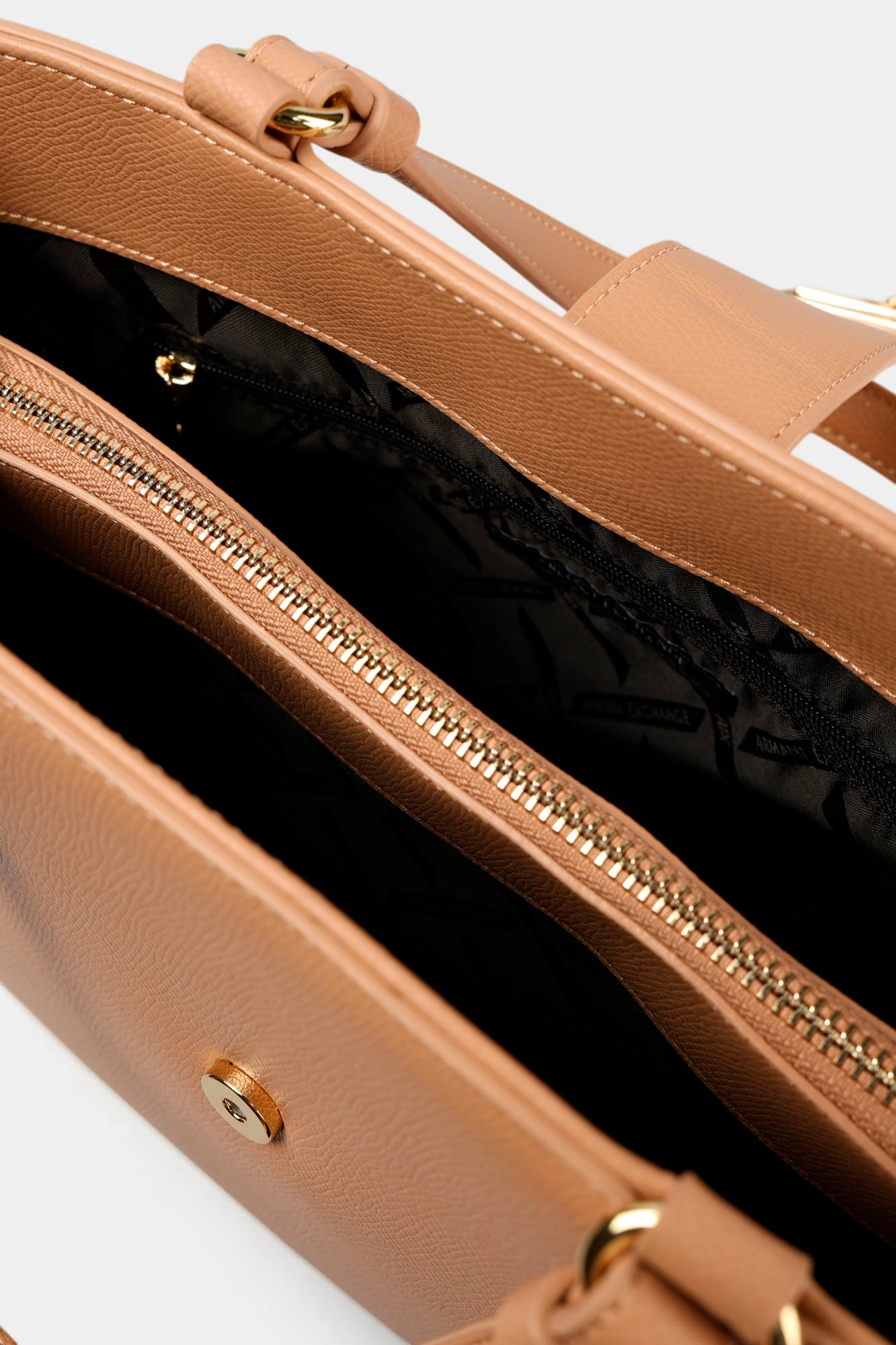 XW002168_AF19895 Сумка Armani Exchange Бежевый