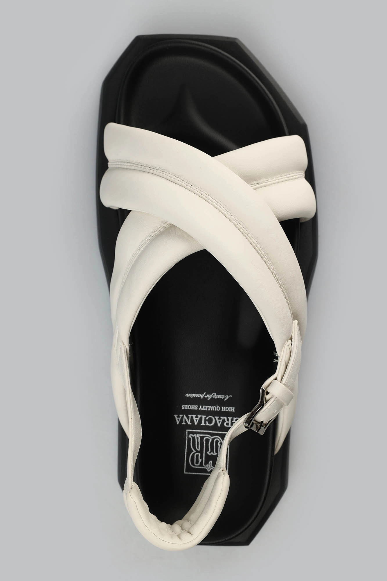 S8-011-5 Сандалии Graciana Белый