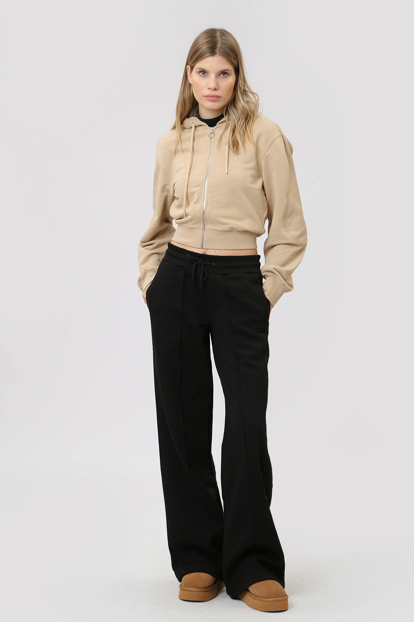 56F00270-1T006303 толстовка с/к trussardi 