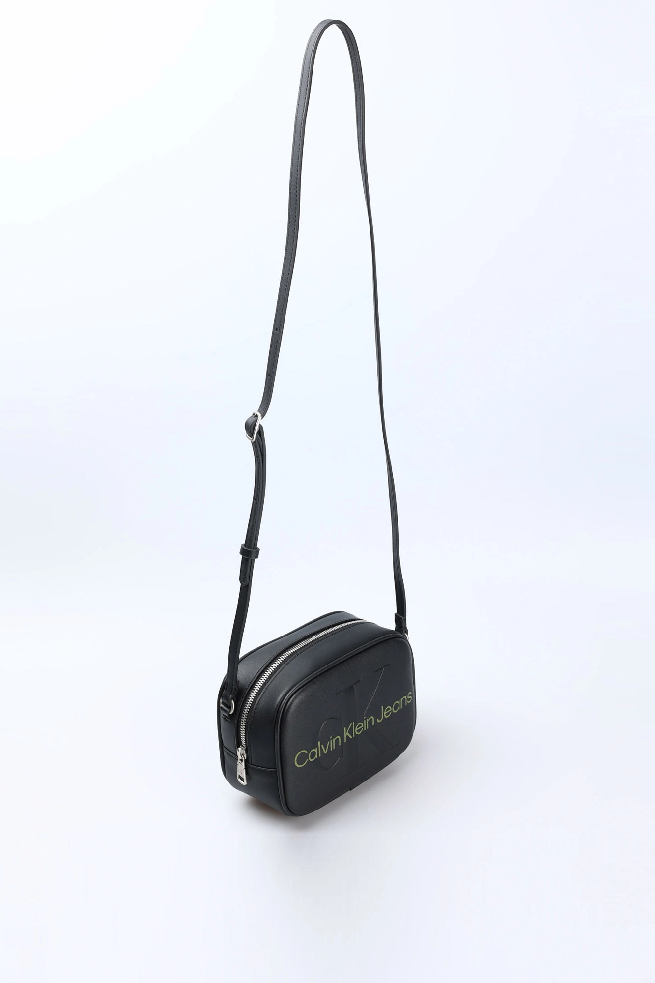 K60K610275_0GX Сумка Calvin Klein Jeans Черный