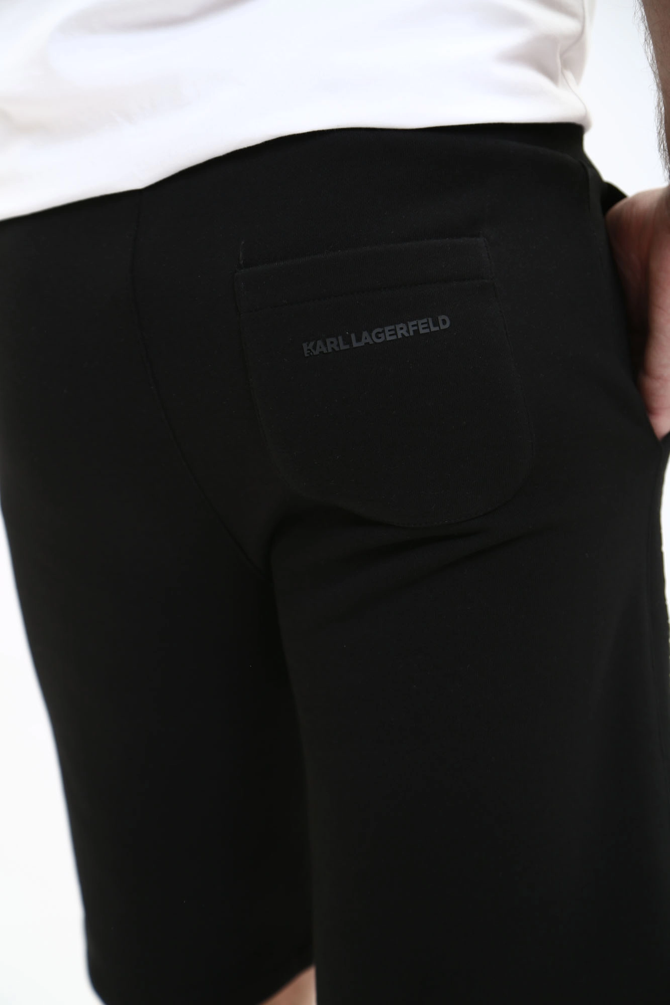 541900_705403 Шорты трикотажные Karl Lagerfeld Черный