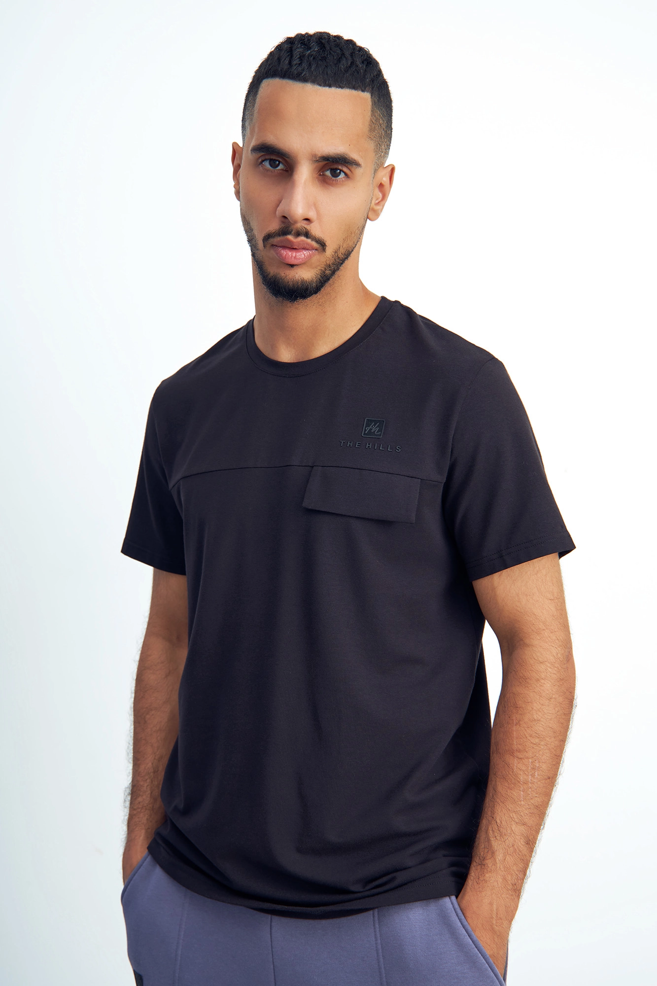 M-232-P-22-0051 Футболка The Hills Черный