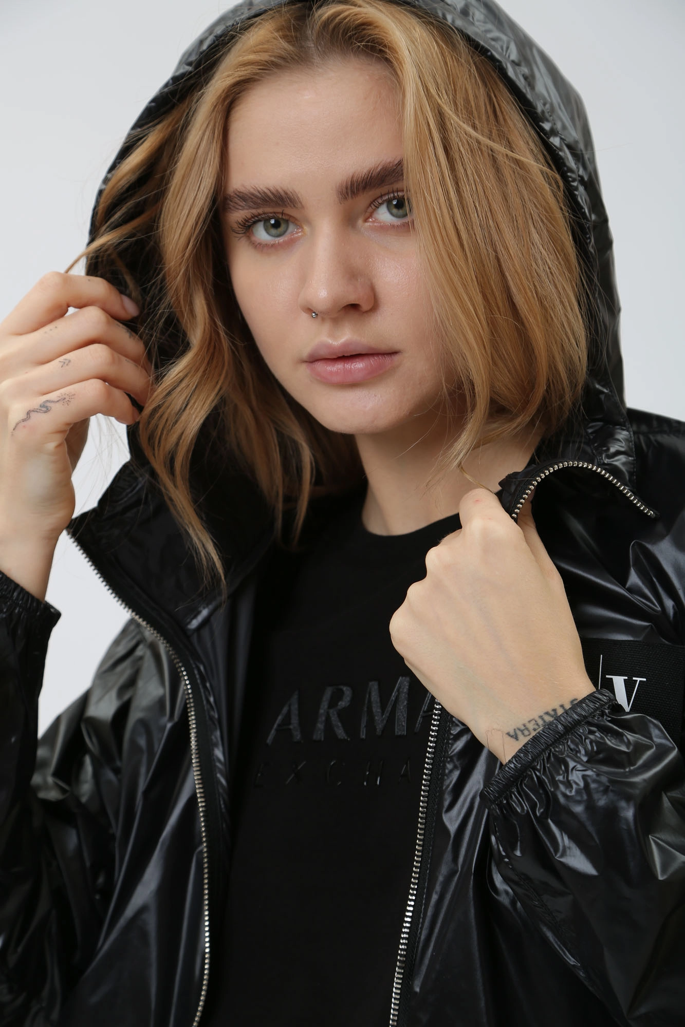 Ветровка Armani Exchange 8NYB45_YNYNZ_1200_BLACK купить в интернет ...