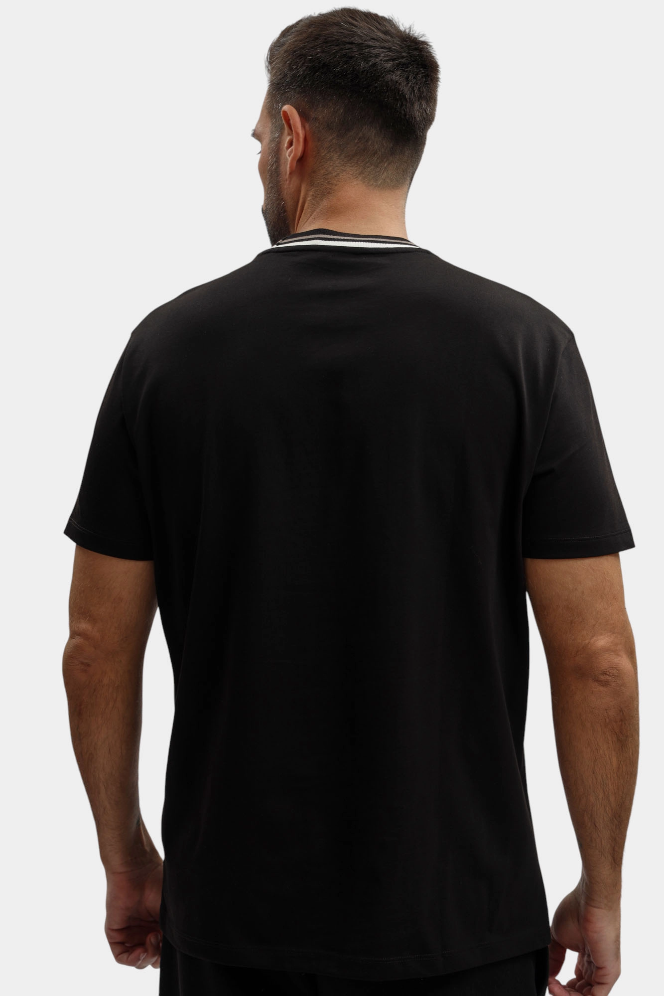 XM001795_AF10361 Футболка Armani Exchange Черный