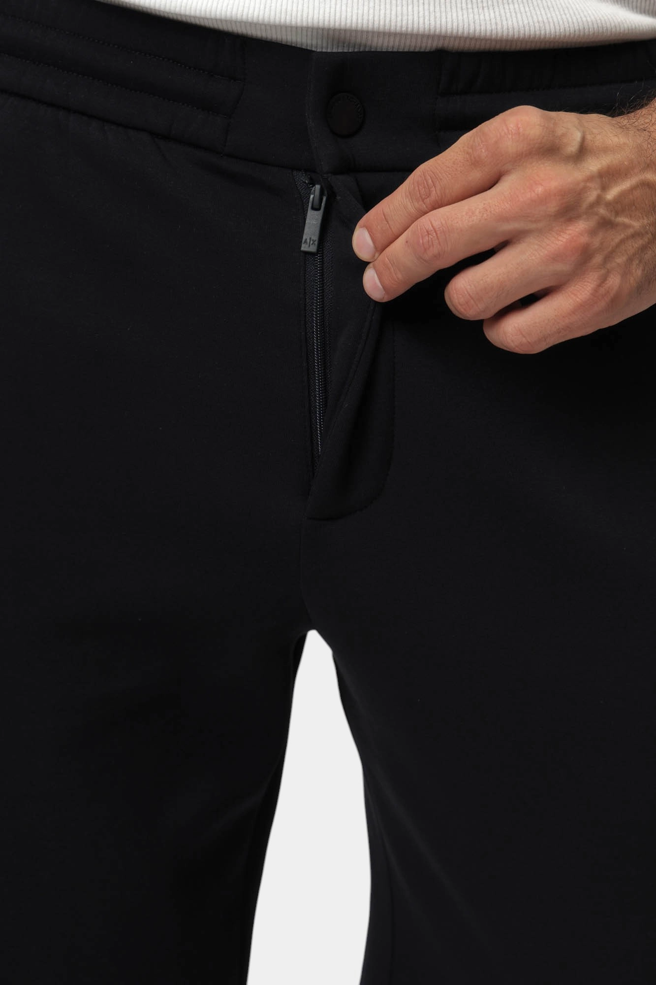 XM000589_AF10818 Брюки Armani Exchange 