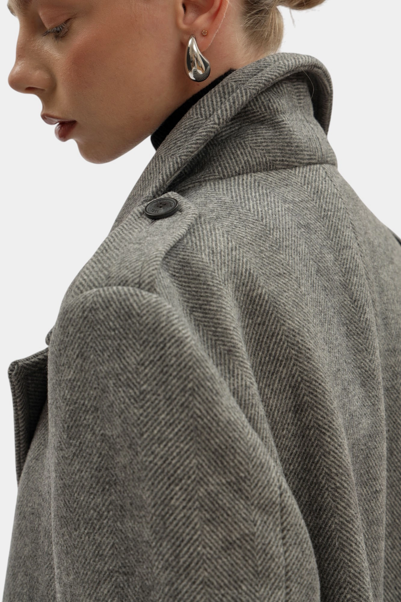 8917A000319N-WC403T40-08XT пальто trussardi 