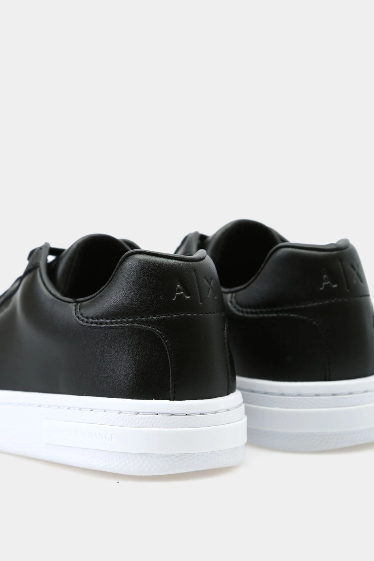 XW000295_AF11912 Кроссовки Armani Exchange Черный