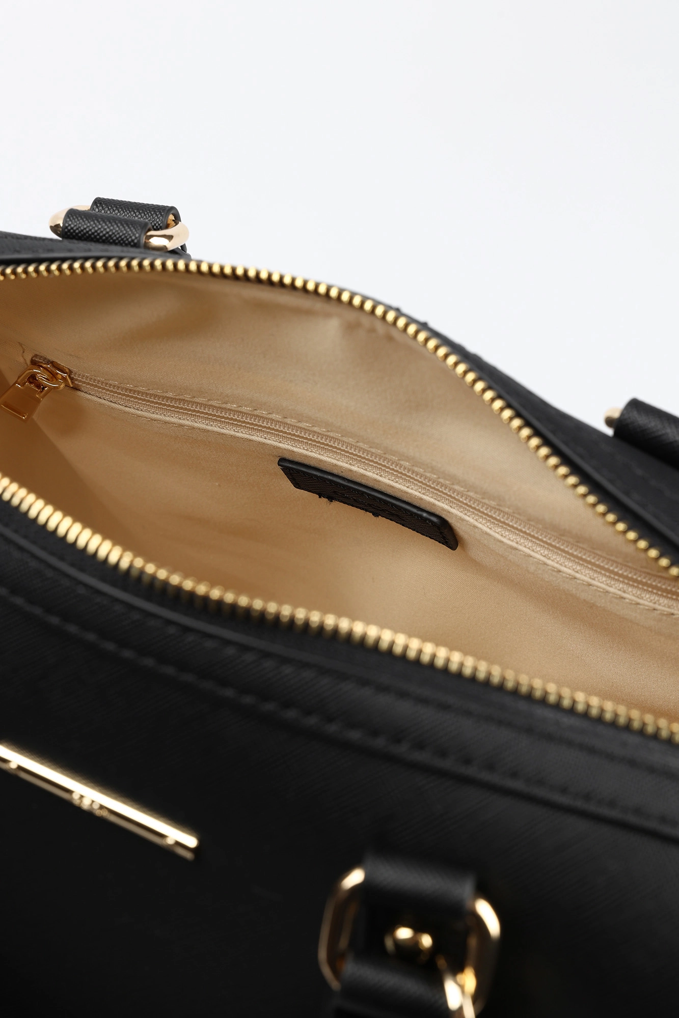 D35KFAB0039C9 Сумка Geox Черный