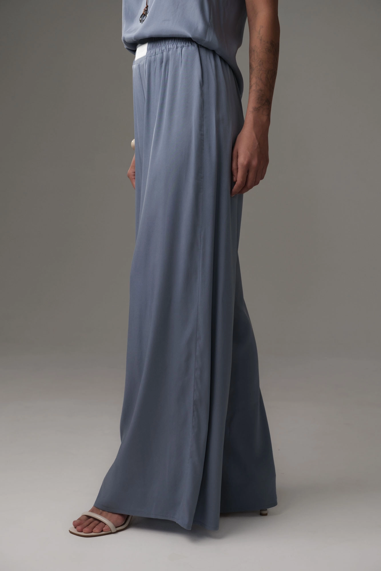 W-251-TH-56-0133 брюки the hills 